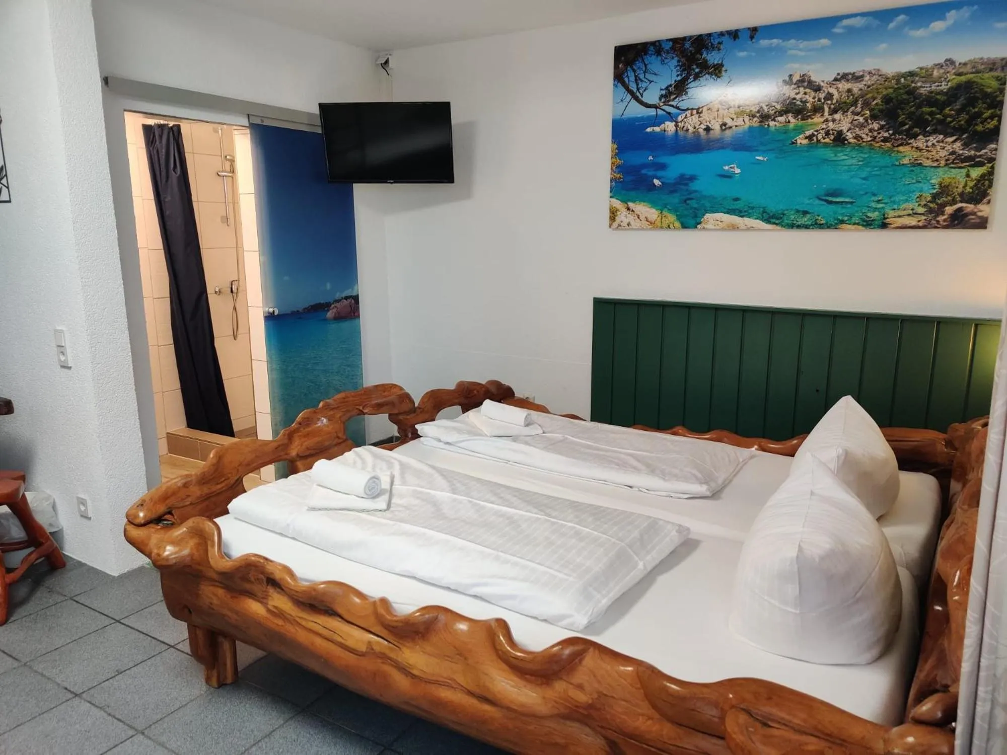 Photo of the whole room, Bed in Gästehaus Parkblick