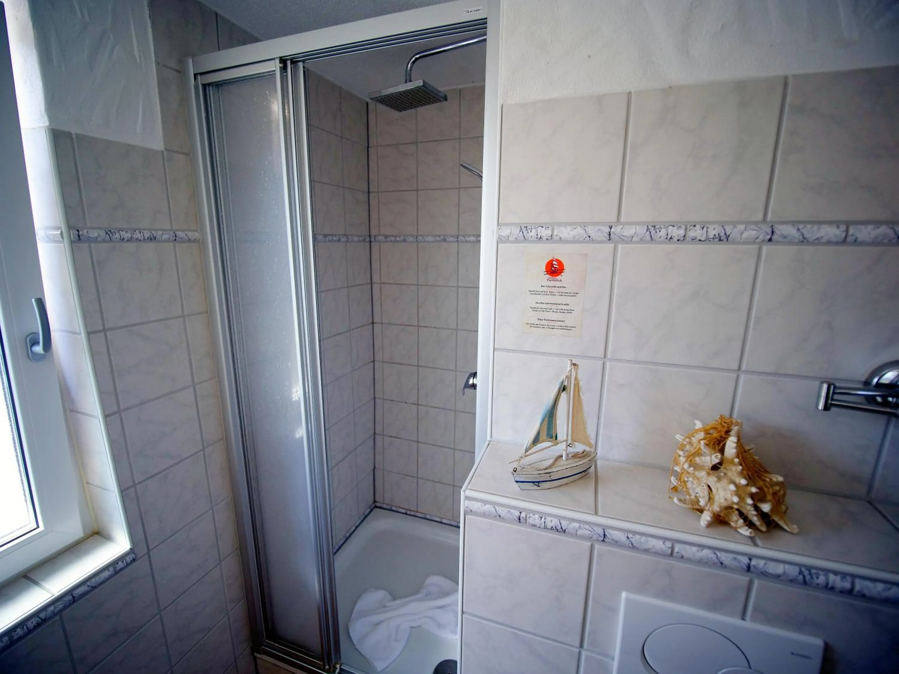 Bathroom in Gästehaus Parkblick