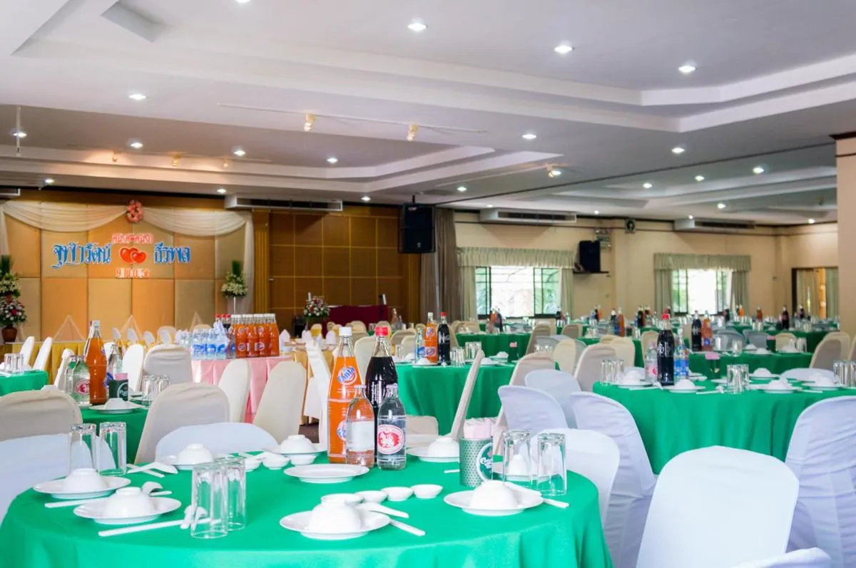 Food and drinks in Ranong Garden Hotel