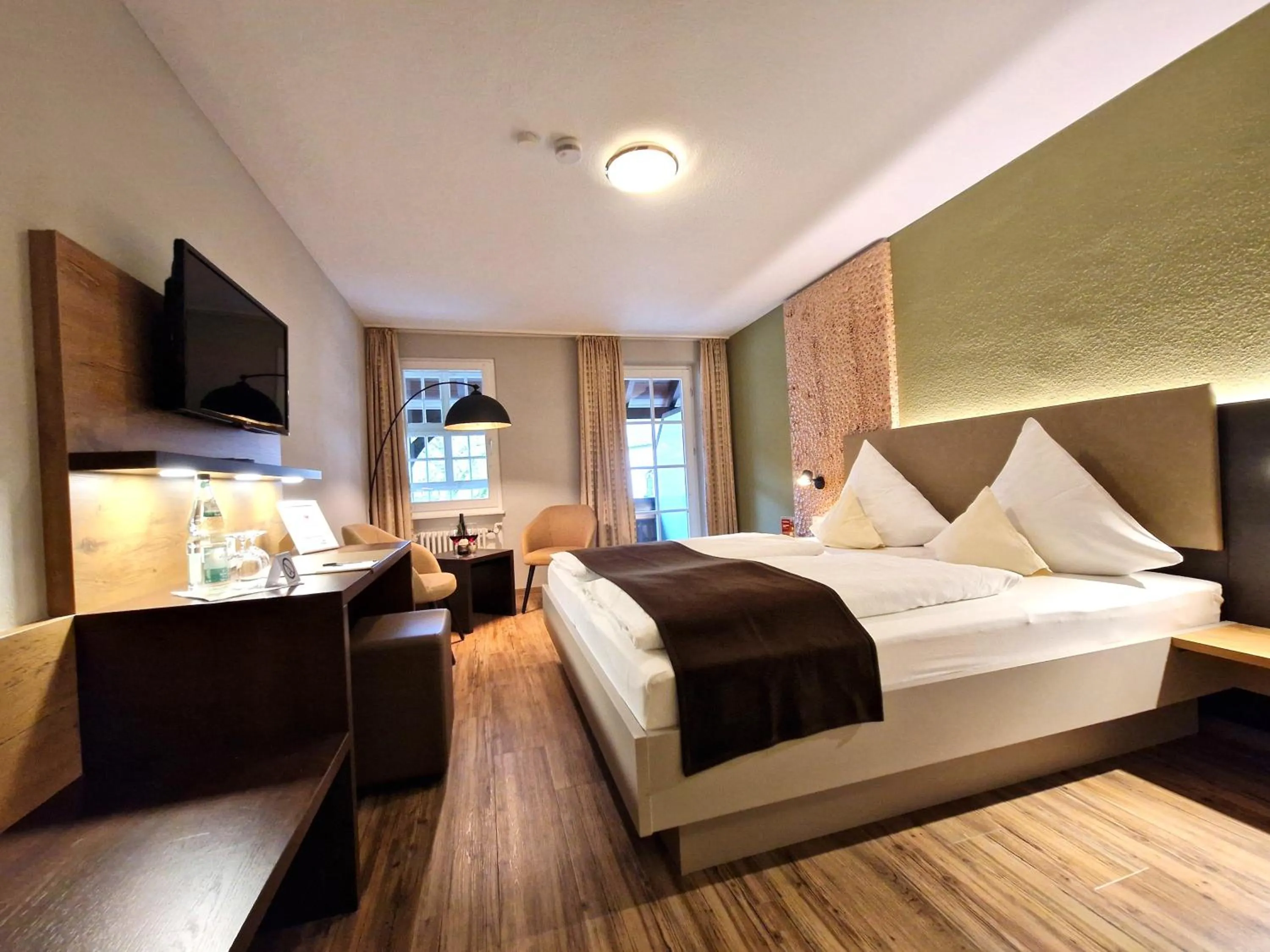 TV and multimedia, Bed in Hotel-Gasthaus Goldener Engel