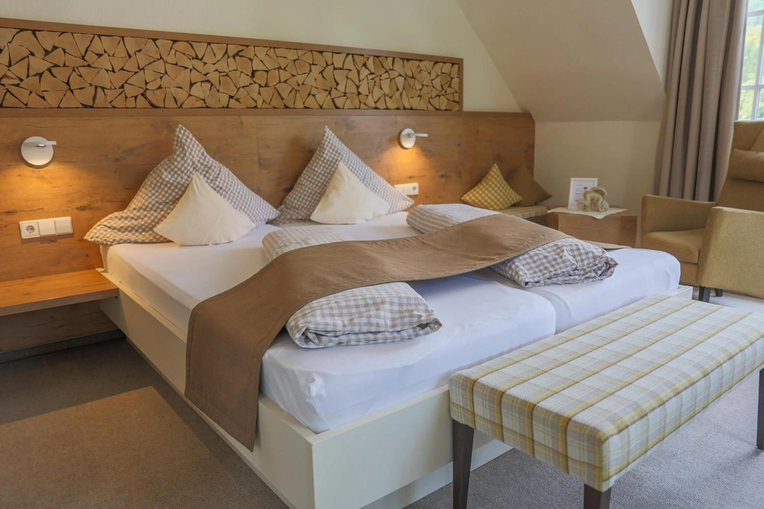 Bed in Hotel-Gasthaus Goldener Engel