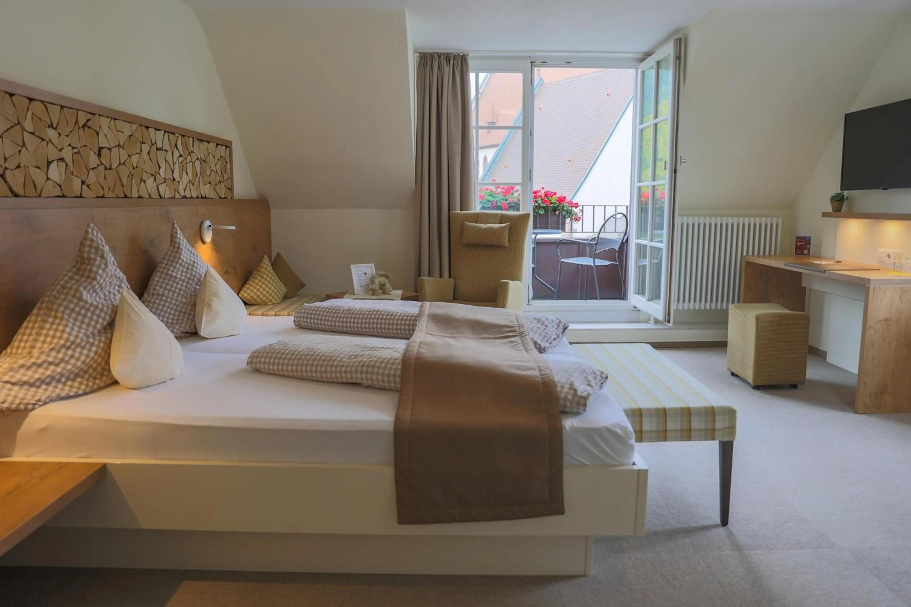 Bed in Hotel-Gasthaus Goldener Engel