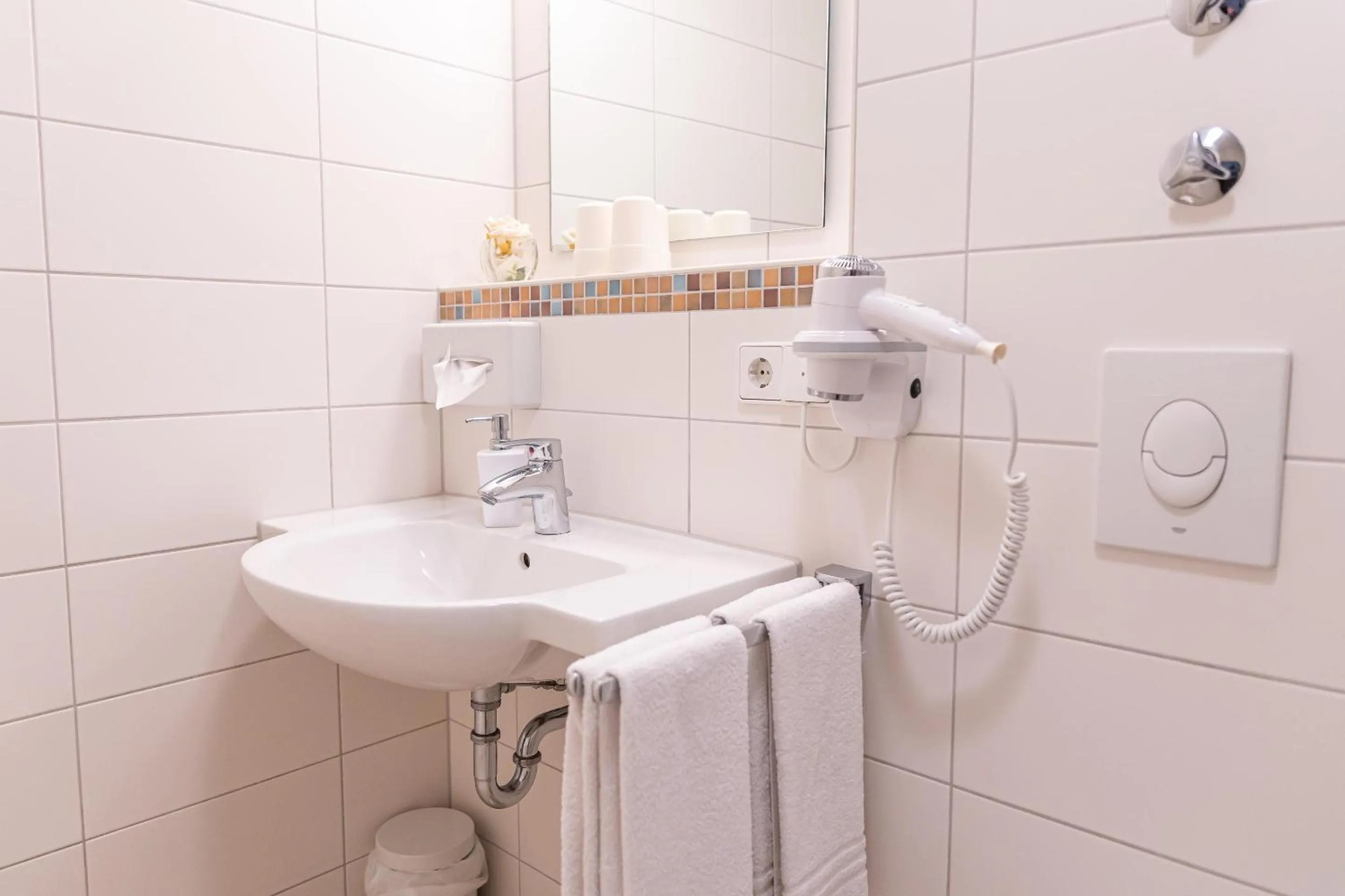 Bathroom in Hotel-Gasthaus Goldener Engel