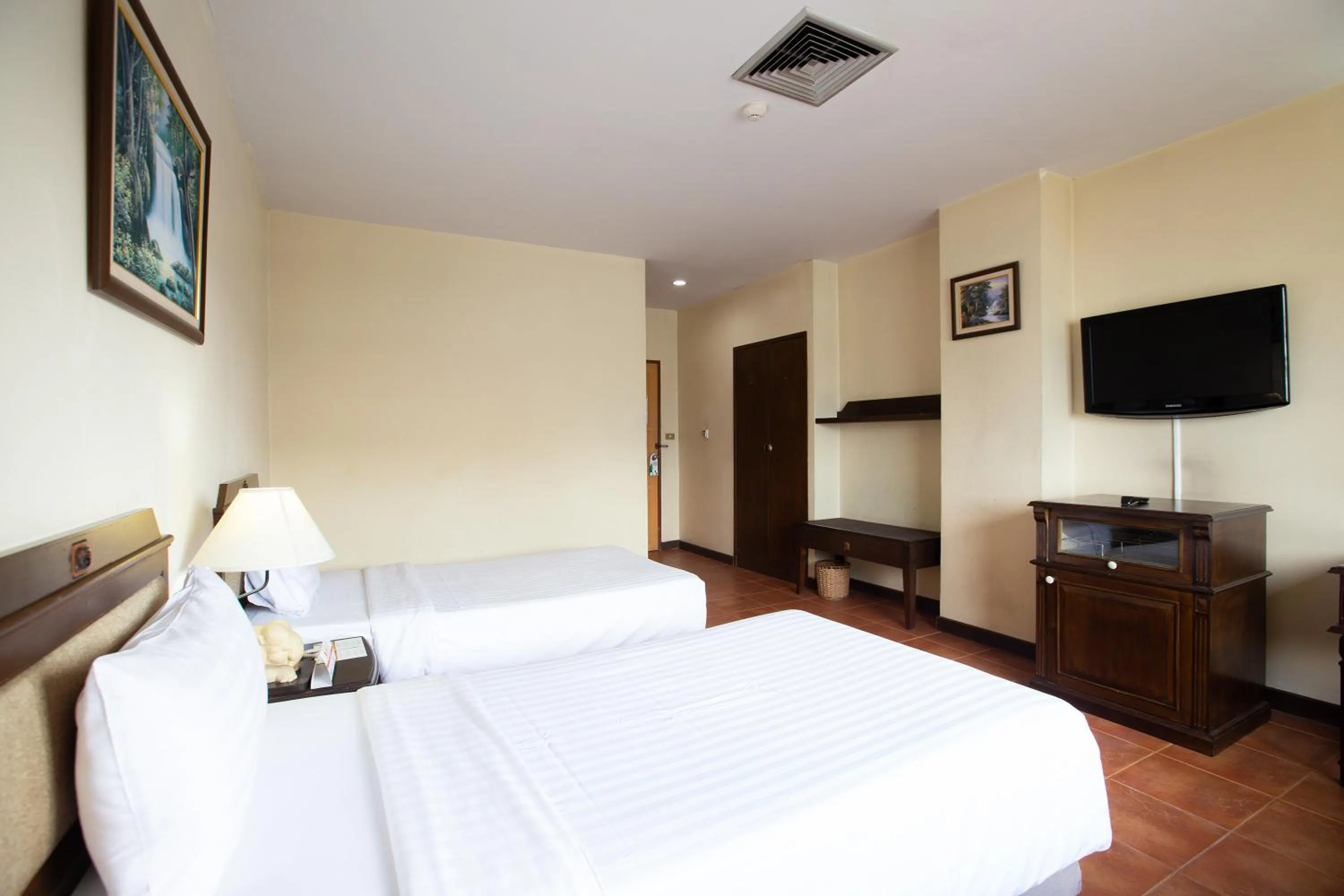 Bed in Night Bazaar Place