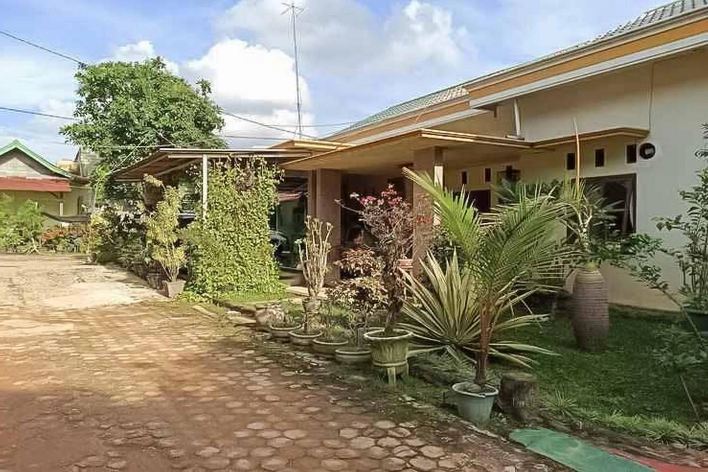 RedDoorz near Taman Merdeka Metro Lampung