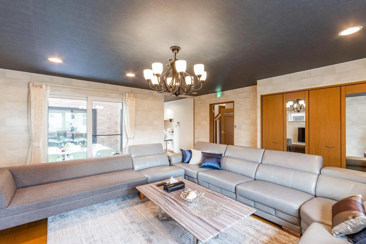 Living room in THE WORLDWIDE HOUSE