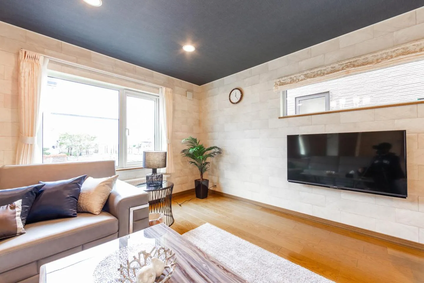 TV and multimedia in THE WORLDWIDE HOUSE