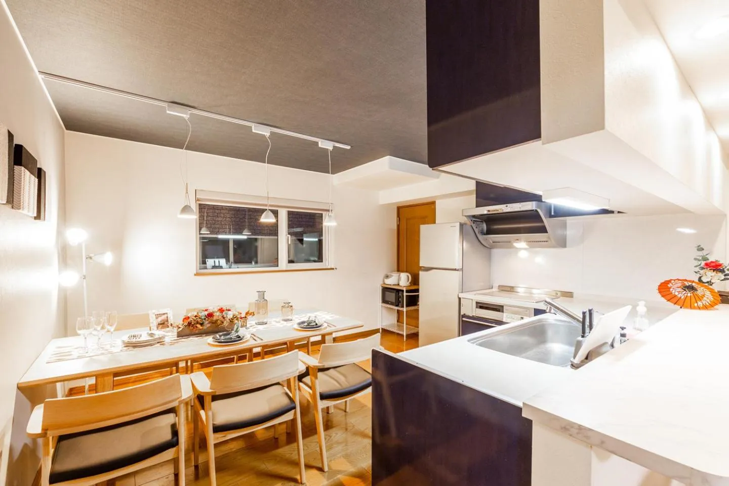 Dining area in THE WORLDWIDE HOUSE