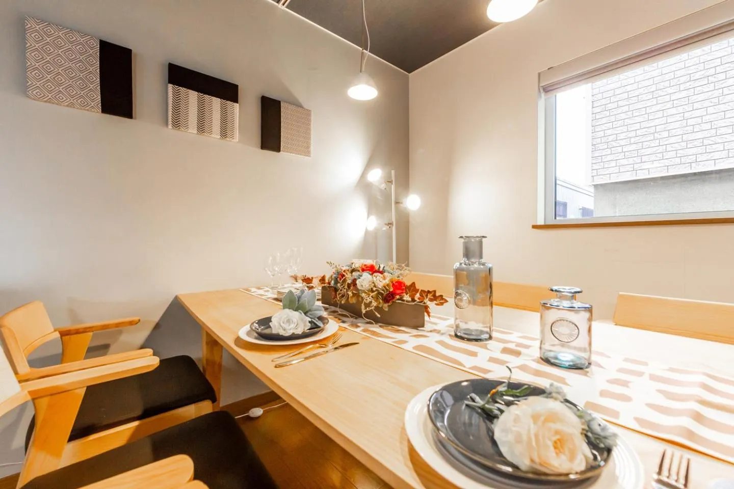 Dining area in THE WORLDWIDE HOUSE