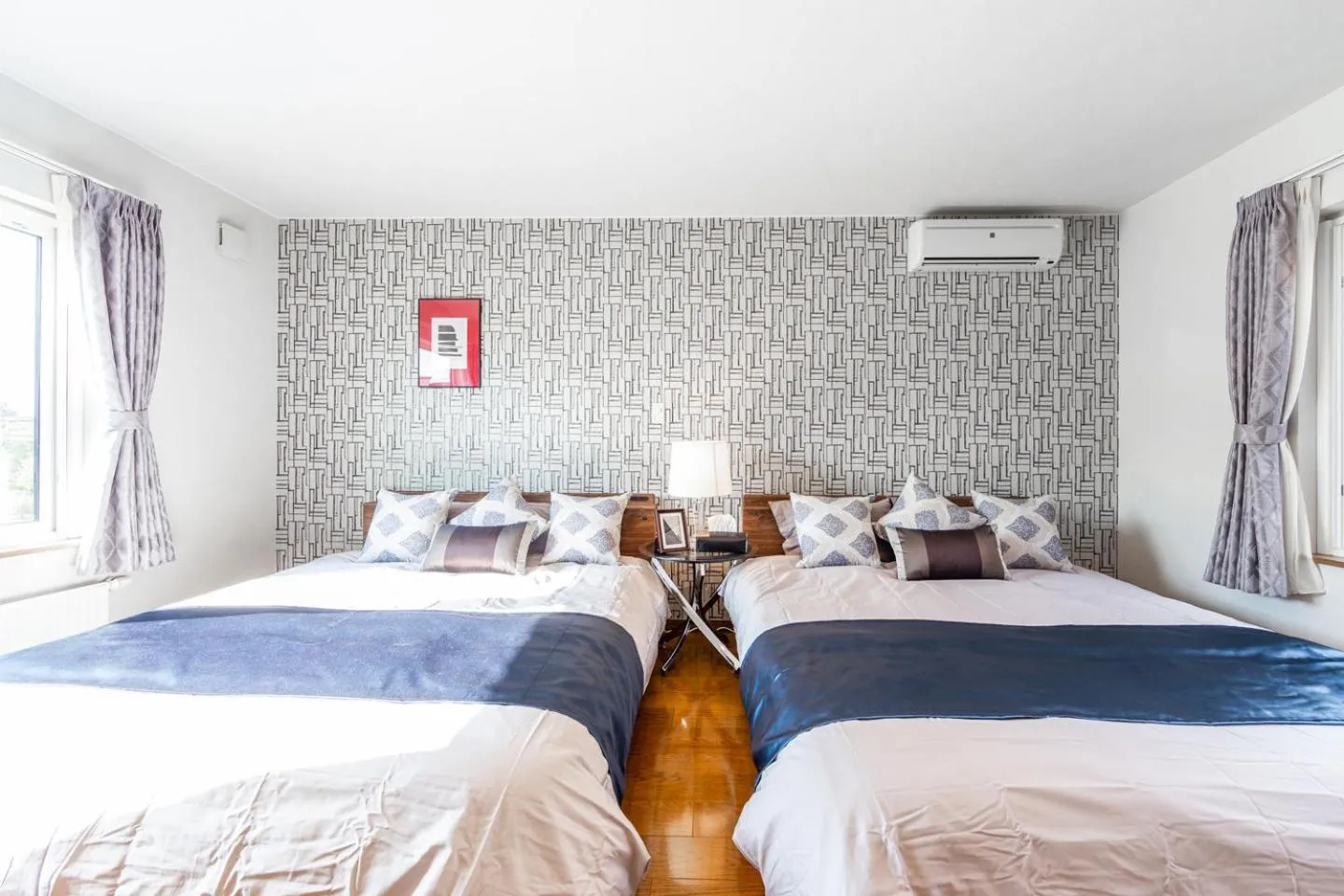 Bedroom, Bed in THE WORLDWIDE HOUSE