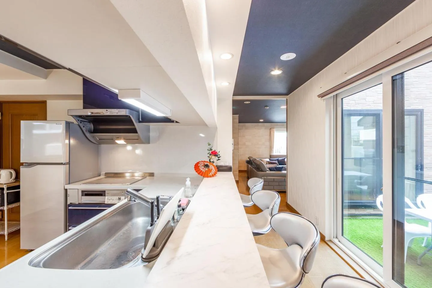 kitchen in THE WORLDWIDE HOUSE