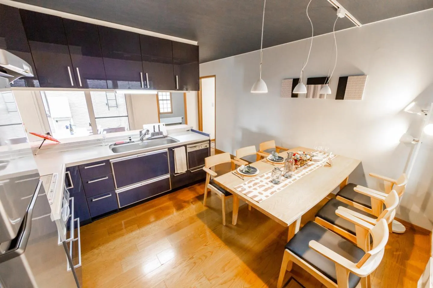 Dining area in THE WORLDWIDE HOUSE