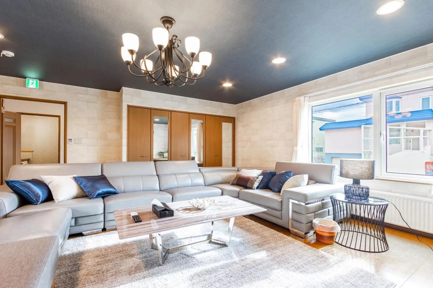 Living room in THE WORLDWIDE HOUSE