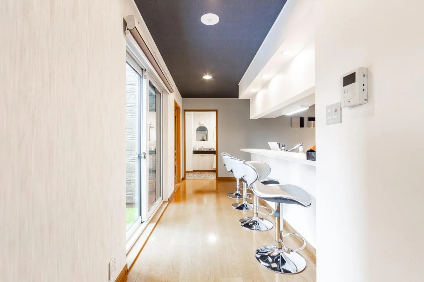 Dining area in THE WORLDWIDE HOUSE