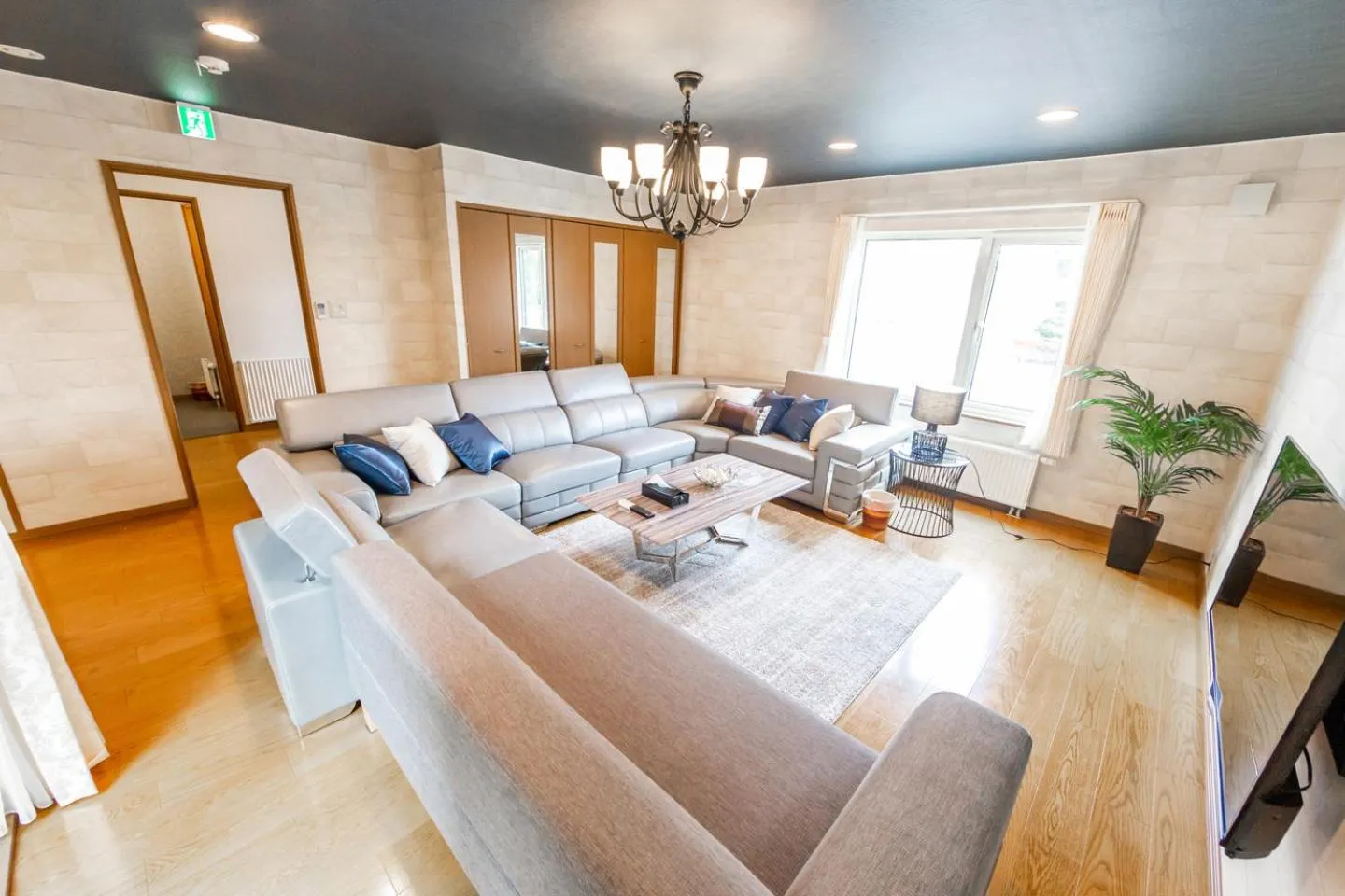 Living room in THE WORLDWIDE HOUSE