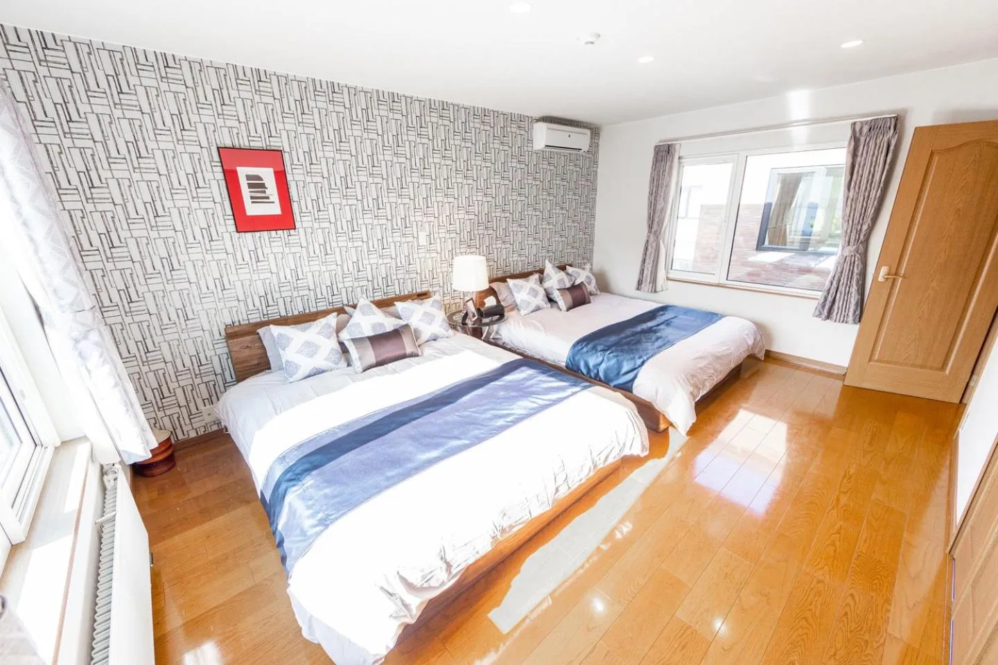 Bedroom, Bed in THE WORLDWIDE HOUSE