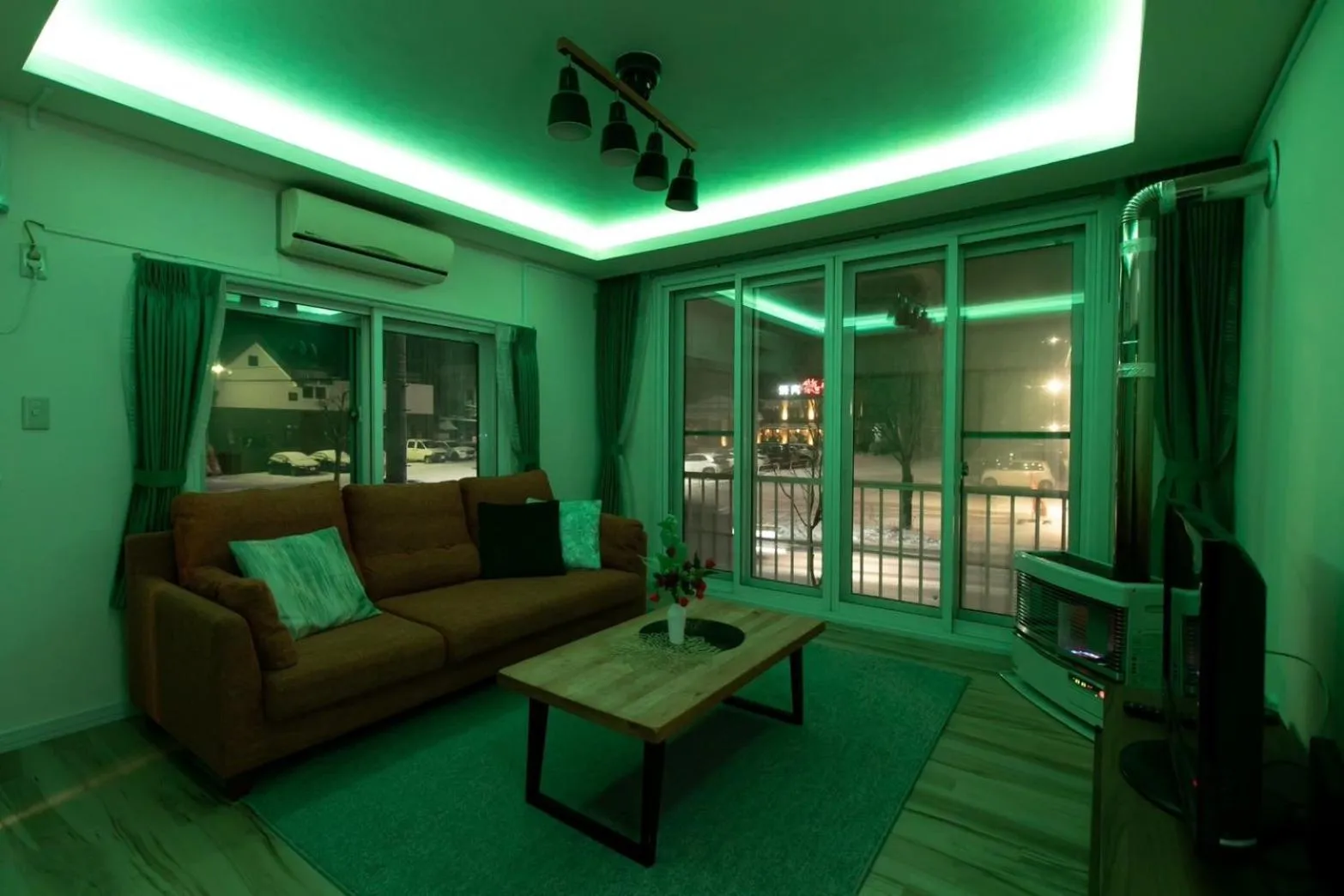 Night in THE SUNLIGHT