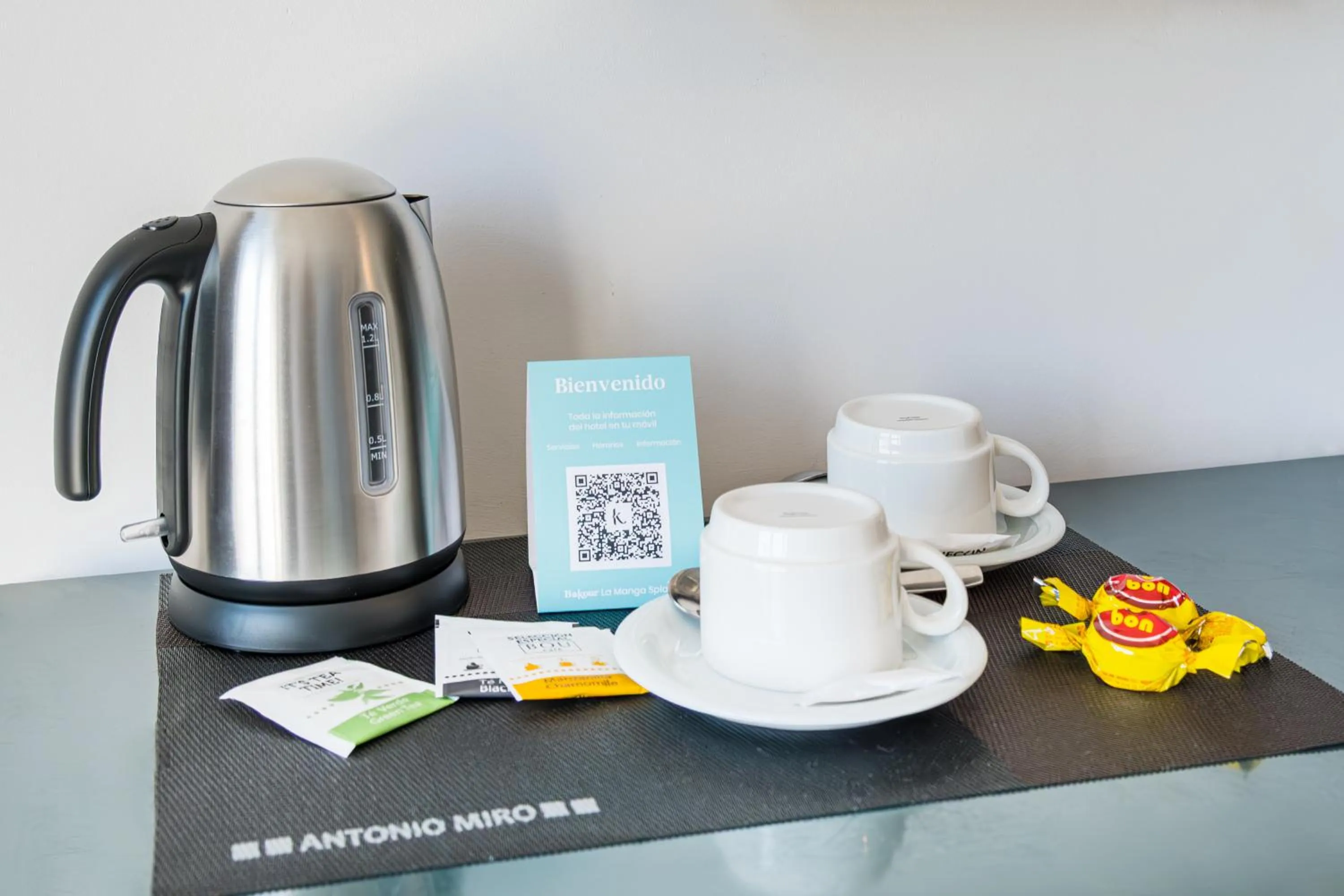 Coffee/tea facilities in Bakour La Manga Splash