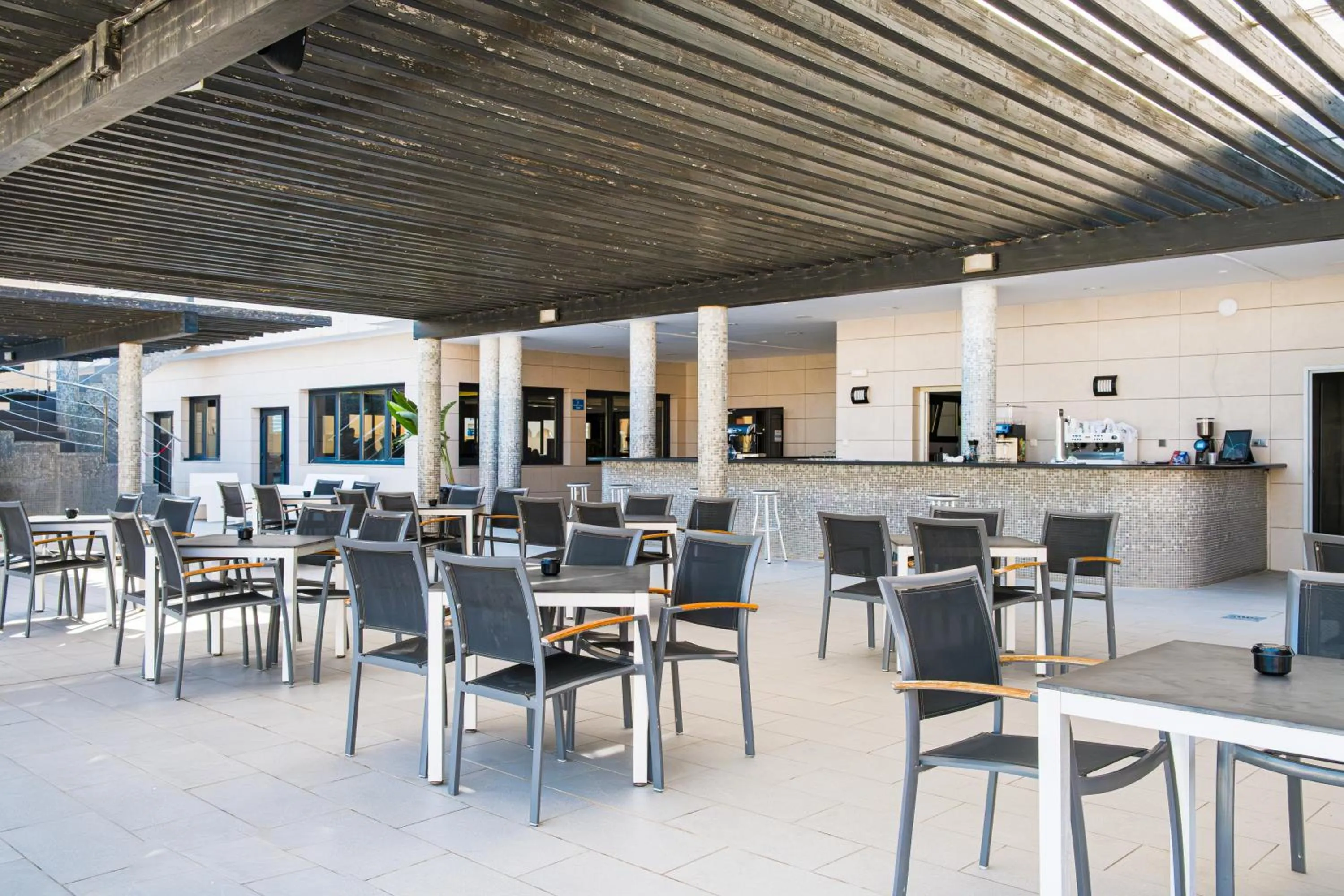 Restaurant/places to eat in Bakour La Manga Splash