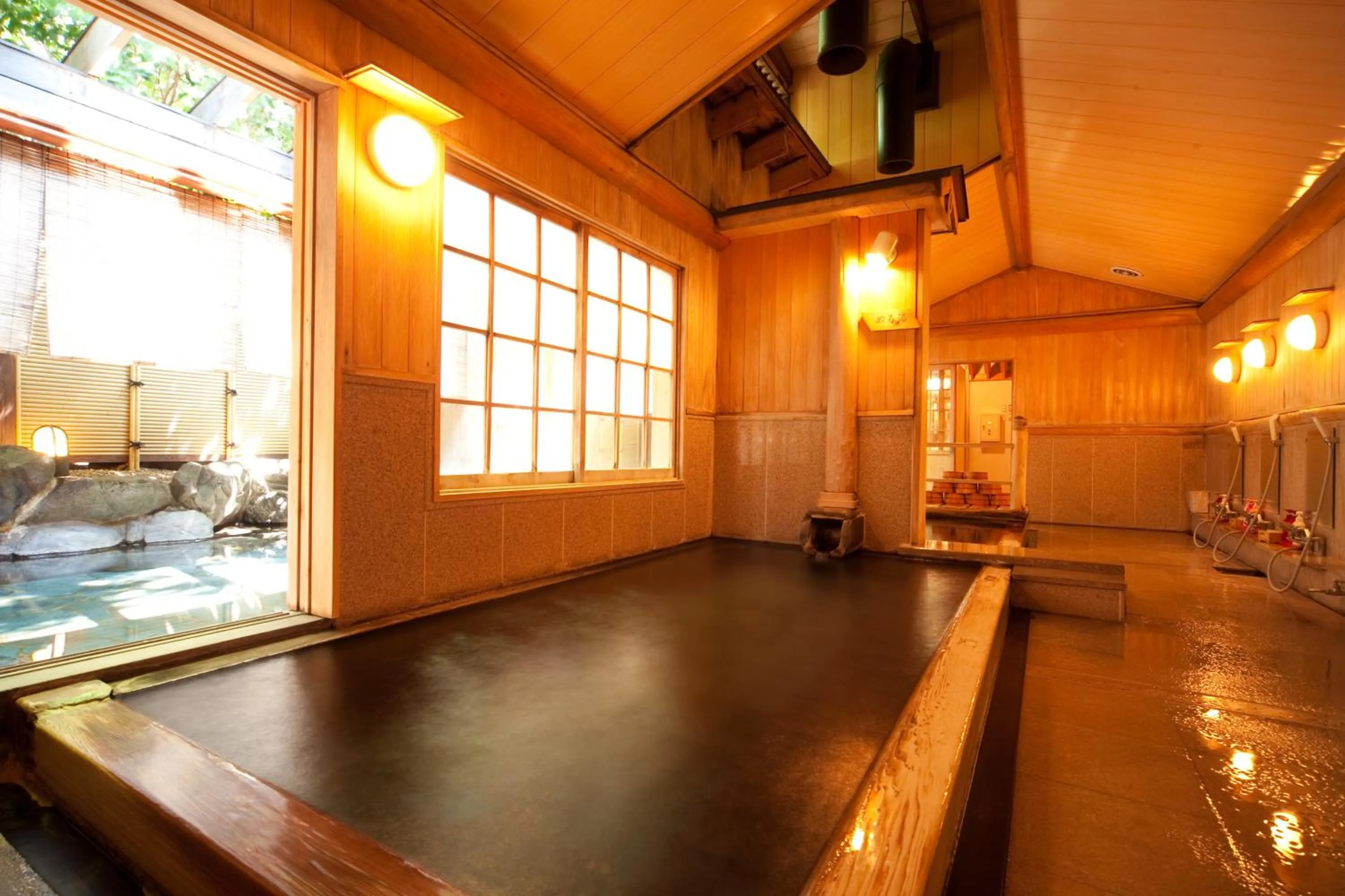 Hot Spring Bath in Ryotei Tanokura