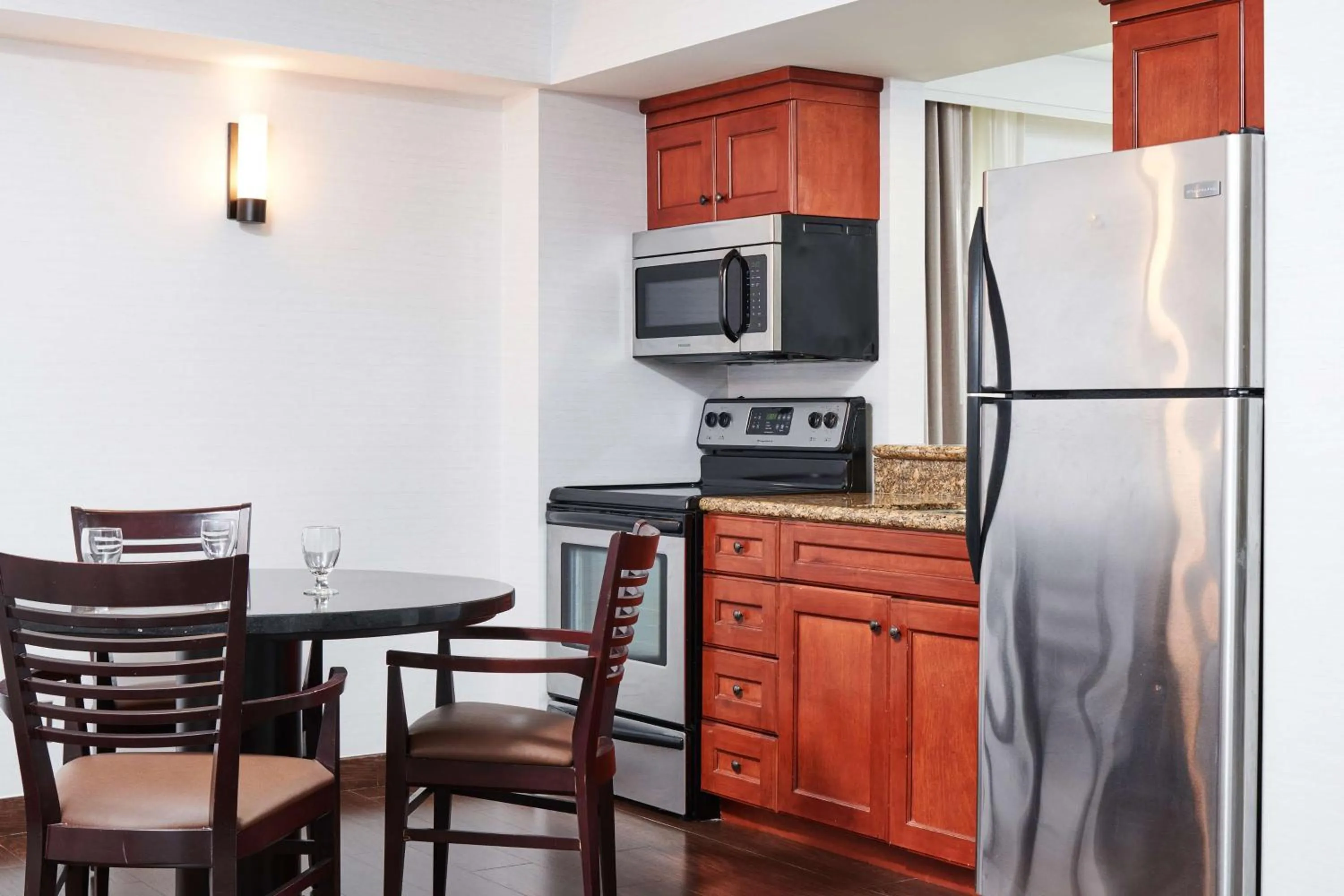 Kitchen or kitchenette in Doubletree By Hilton Fullerton