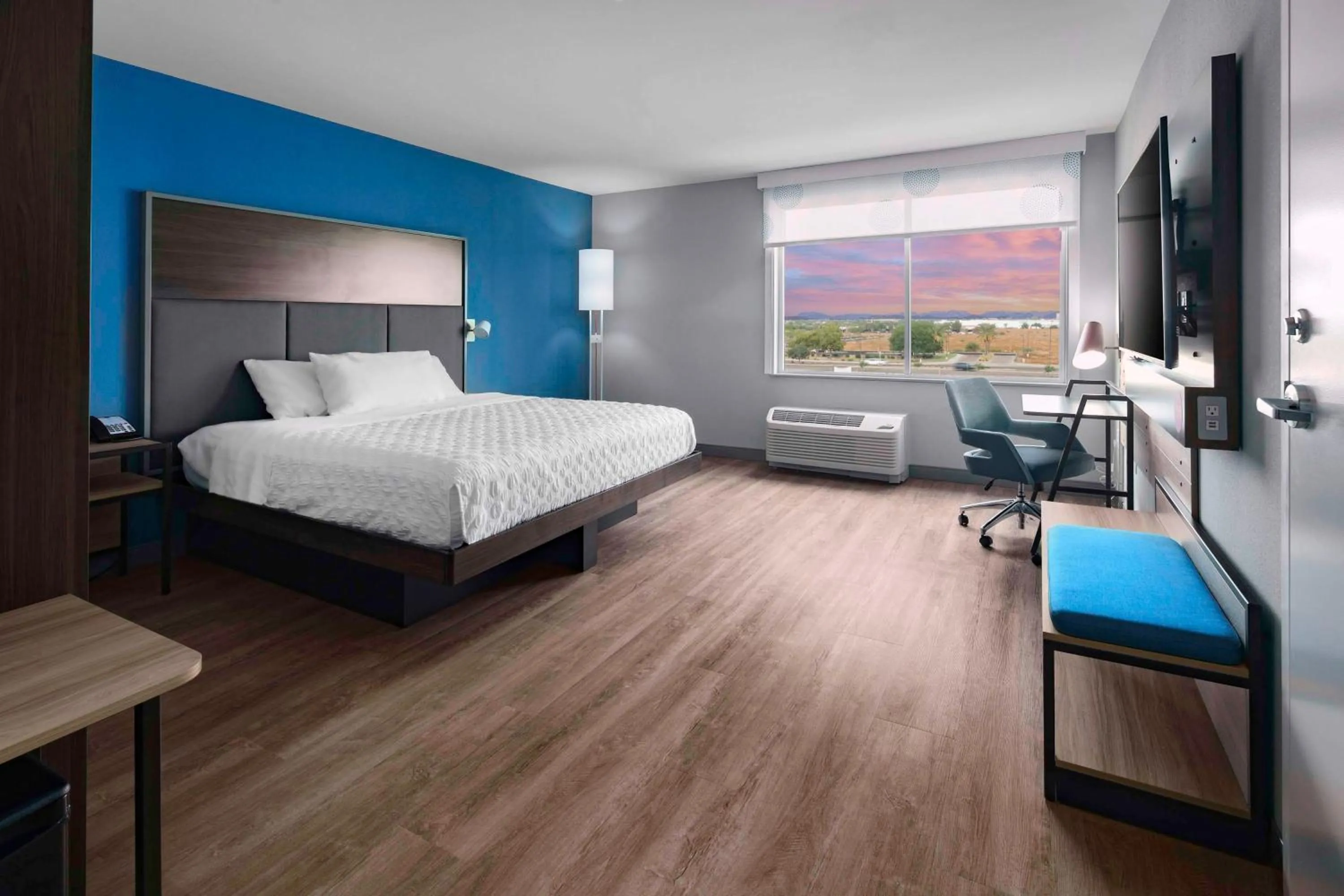 Bed in Tru By Hilton Goodyear Phoenix West, Az