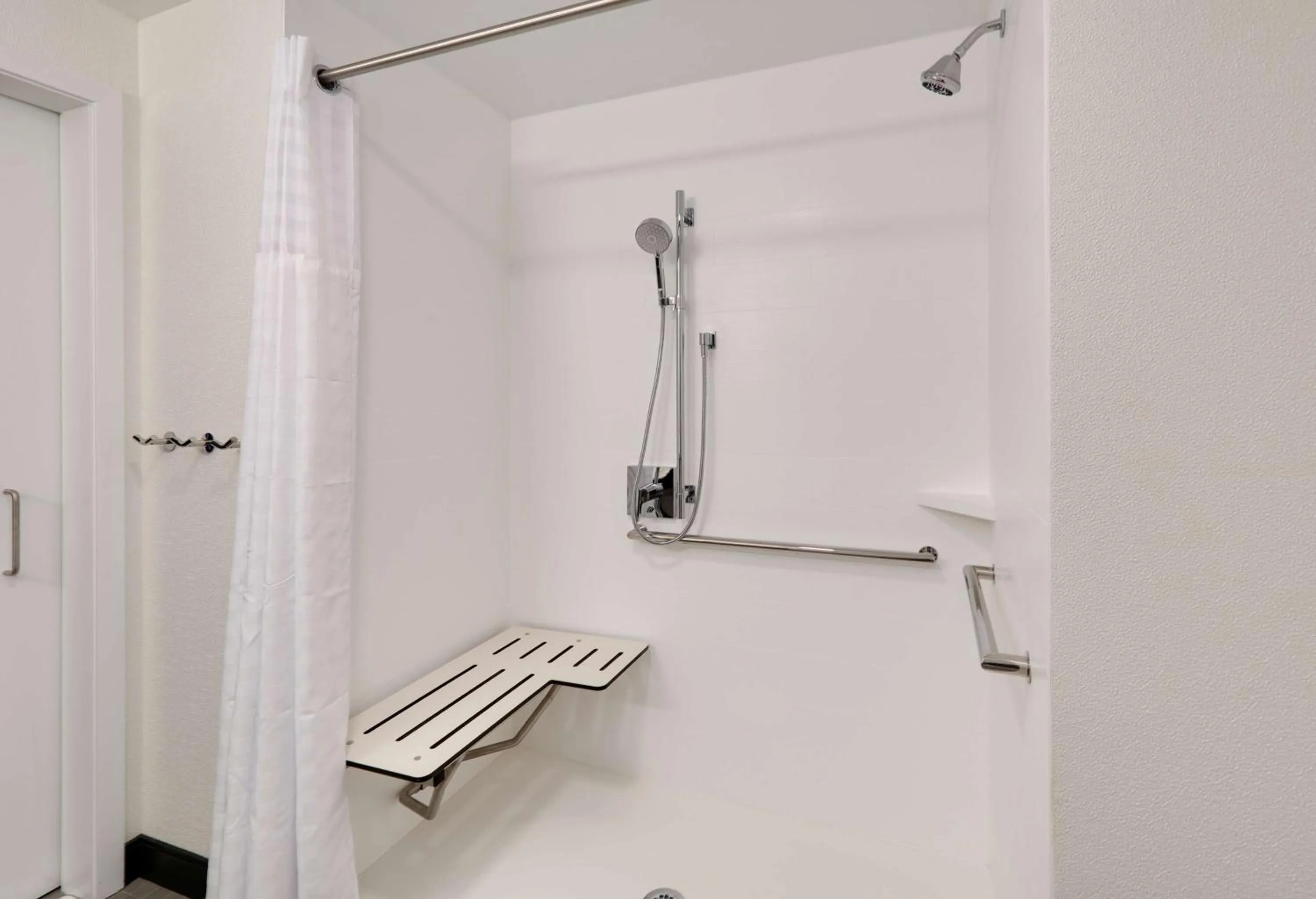 Bathroom in Homewood Suites By Hilton Irvine Spectrum Lake Forest