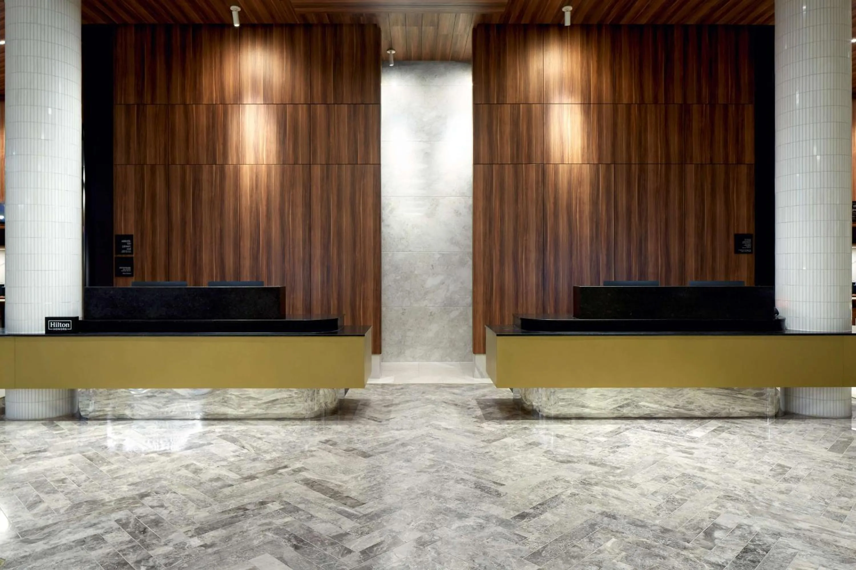 Lobby or reception in Homewood Suites By Hilton Montreal Midtown