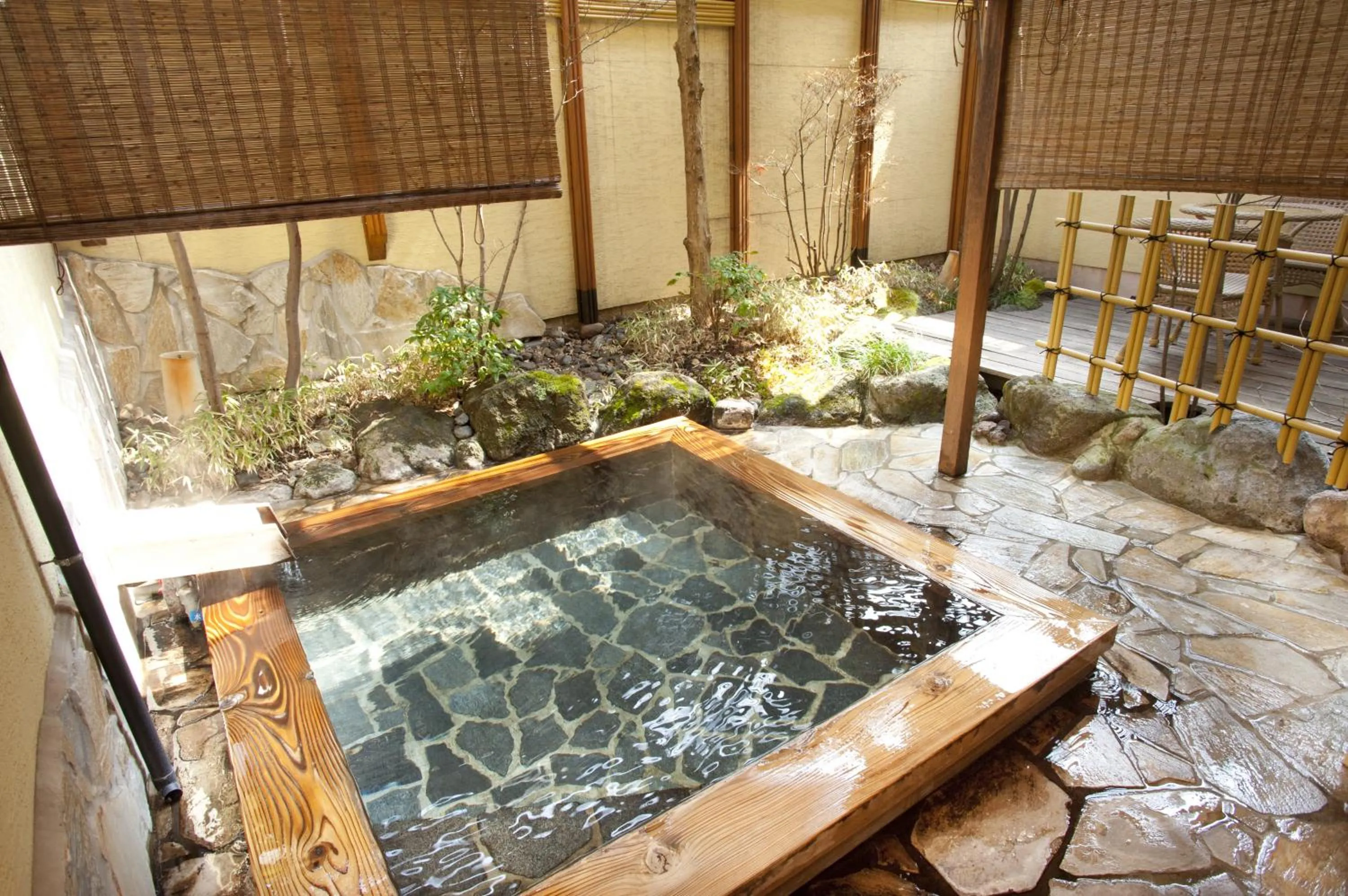 Day in Kutsurogi-no-Yado Nanakawa