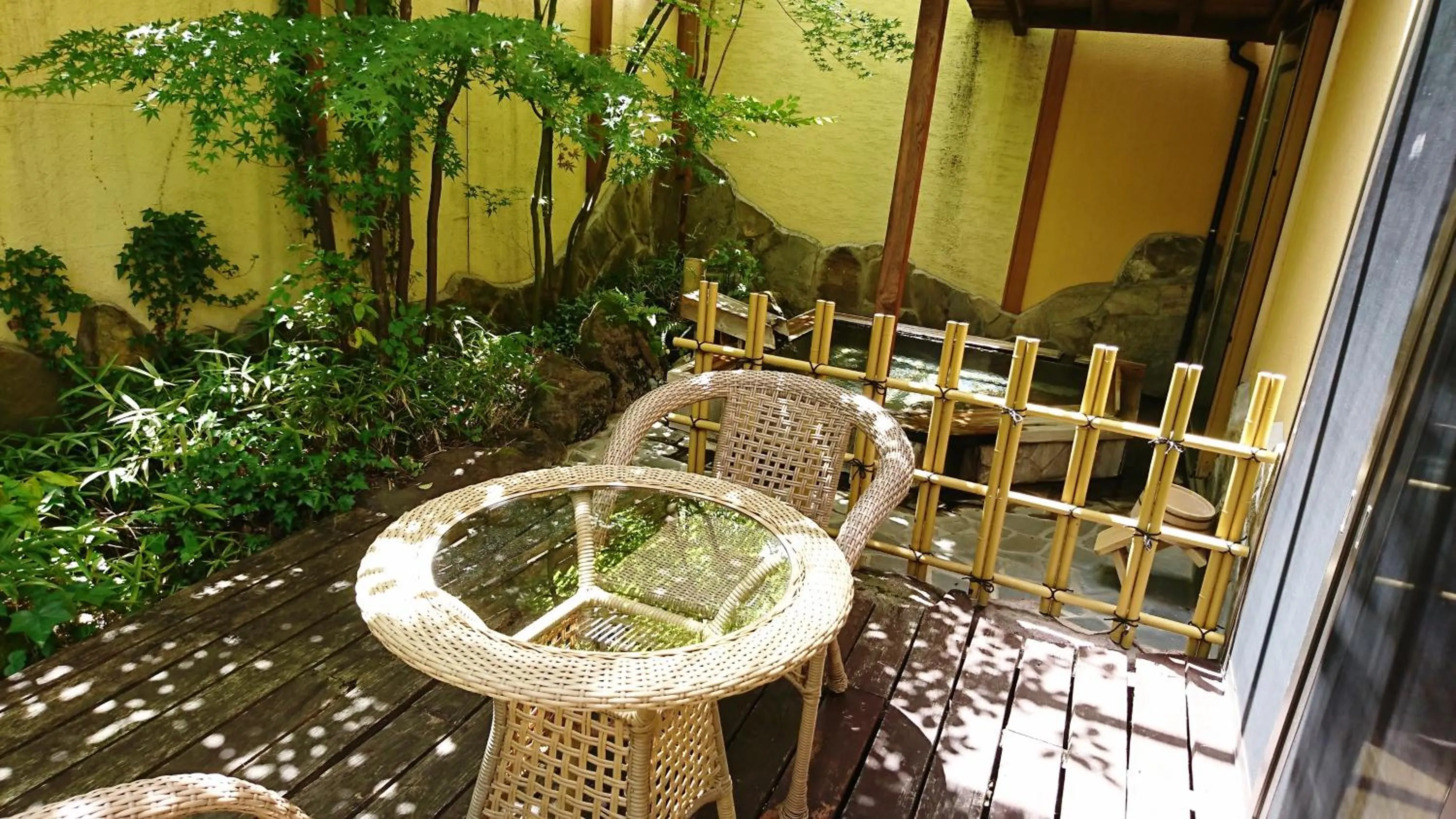 Balcony/Terrace in Kutsurogi-no-Yado Nanakawa