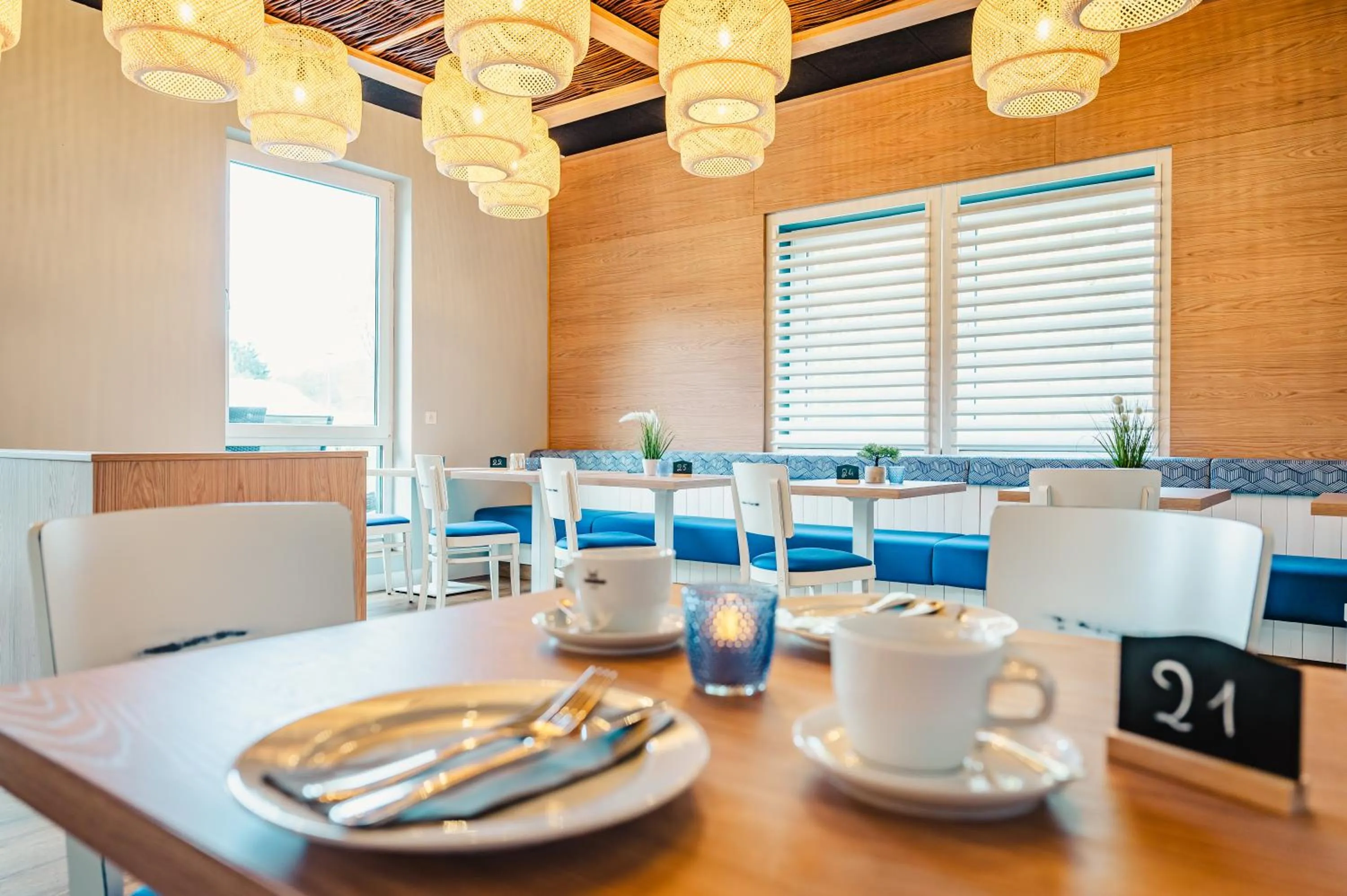 Restaurant/places to eat in Hotel Mukran