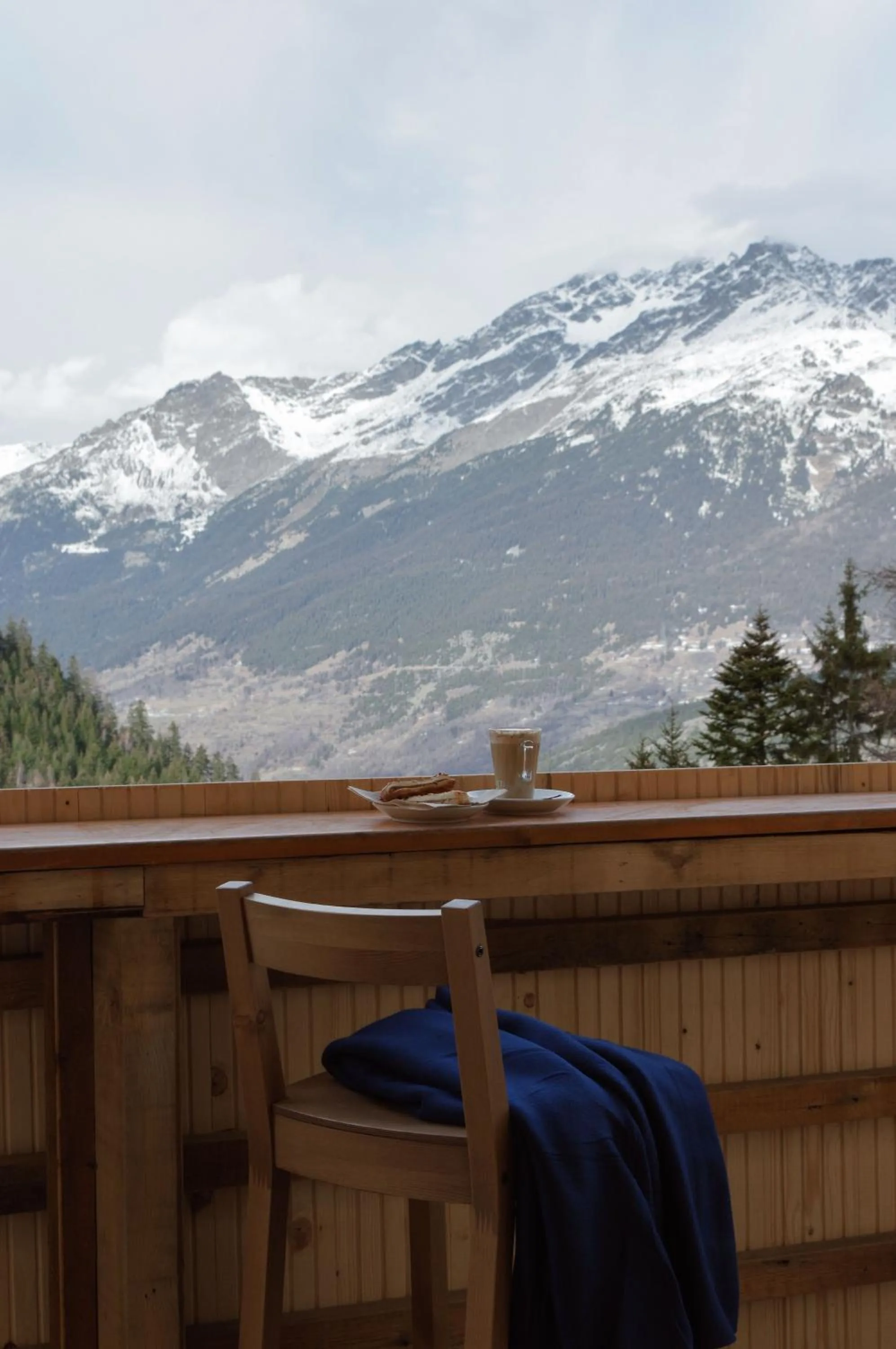 Mountain view in BodyGo Hostel