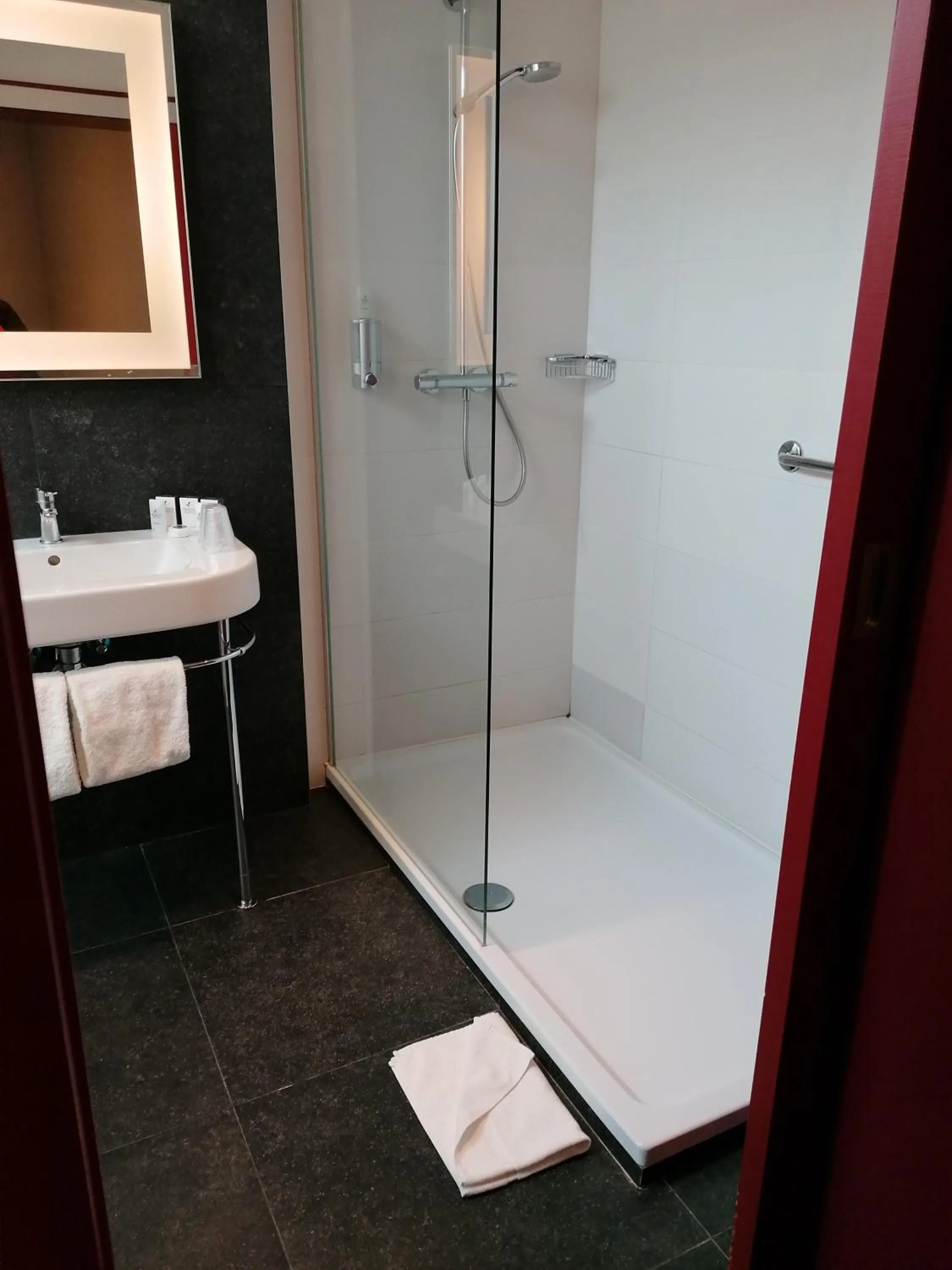 Shower in Martin's Dream Hotel