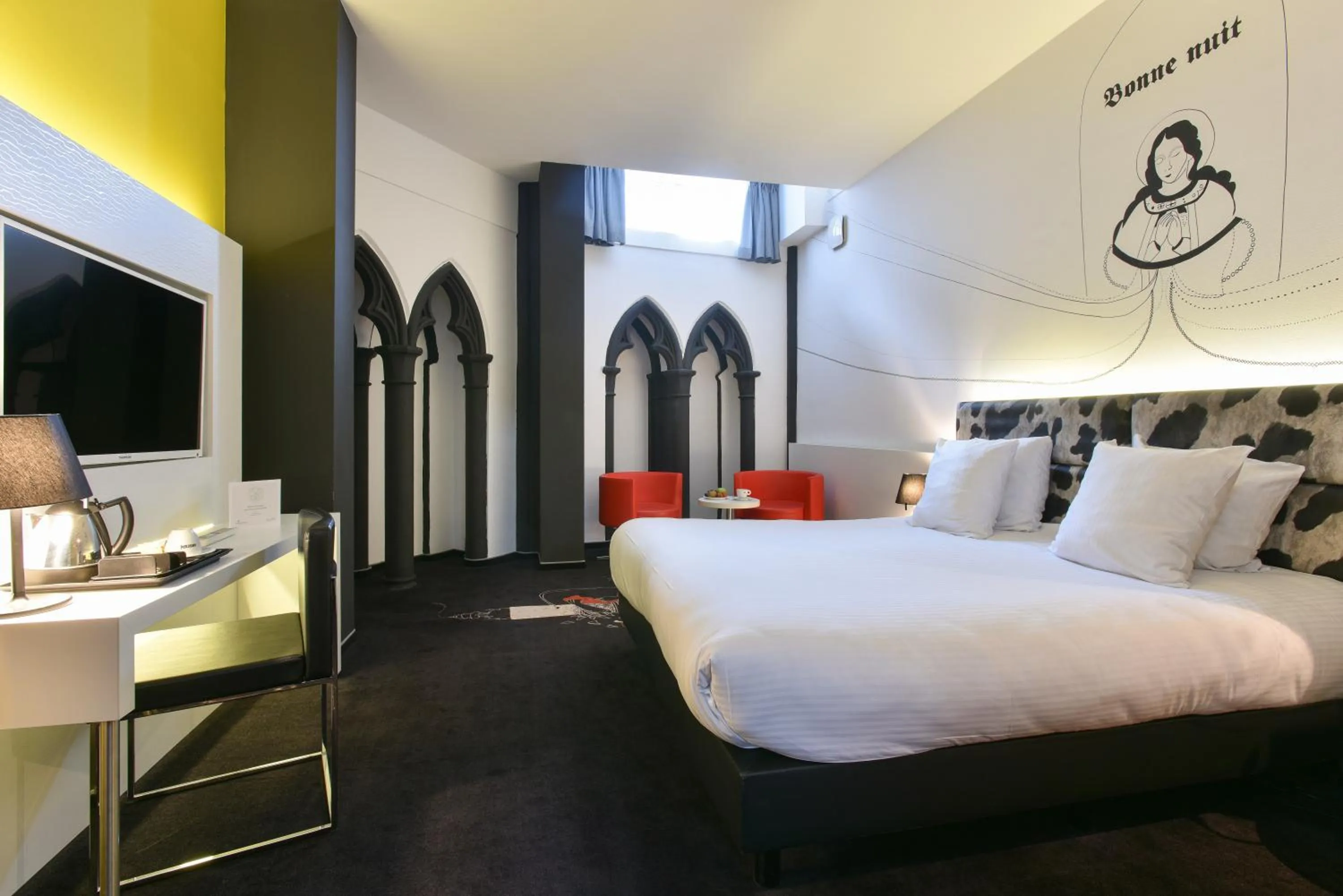 Bed in Martin's Dream Hotel