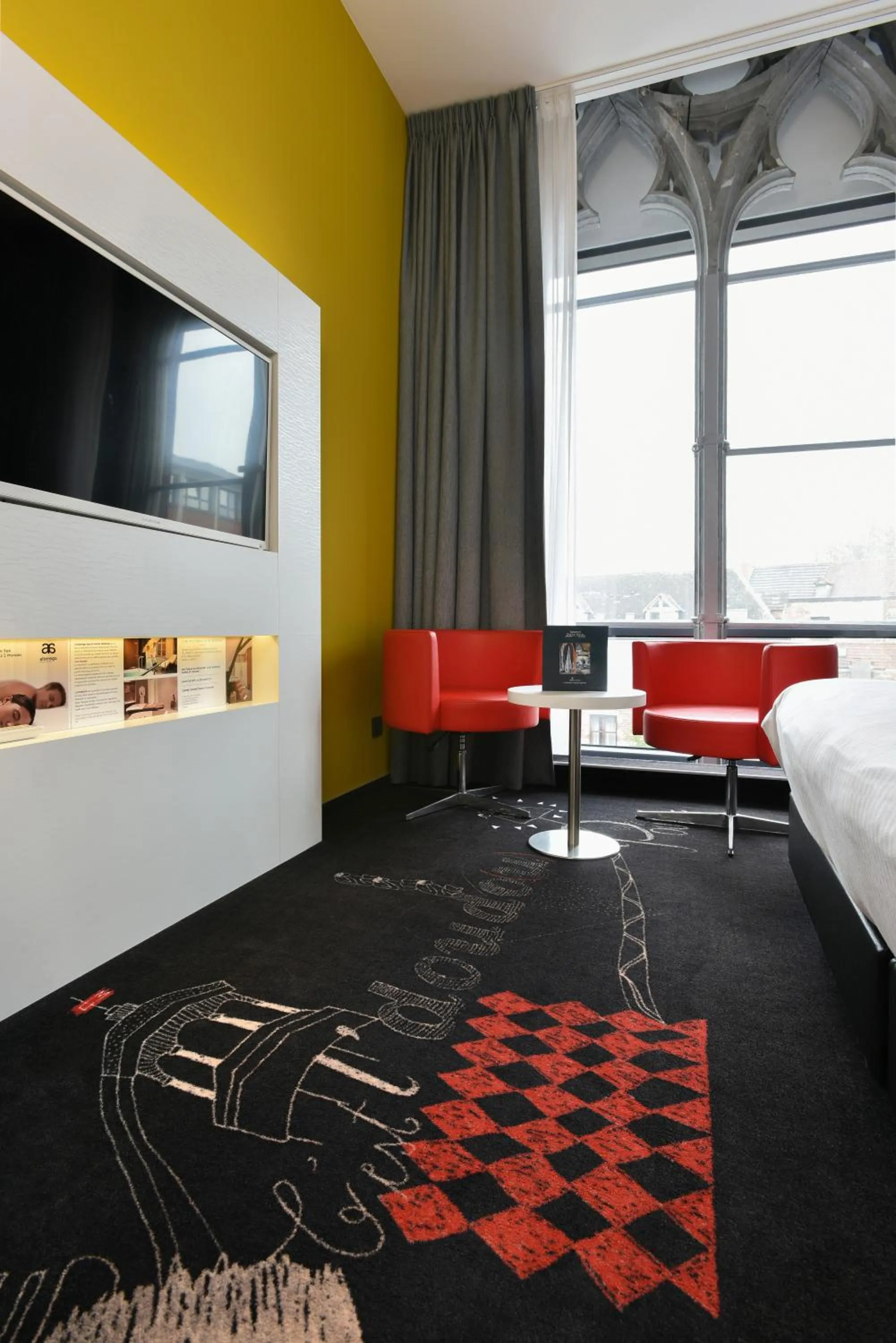 TV and multimedia, Bed in Martin's Dream Hotel