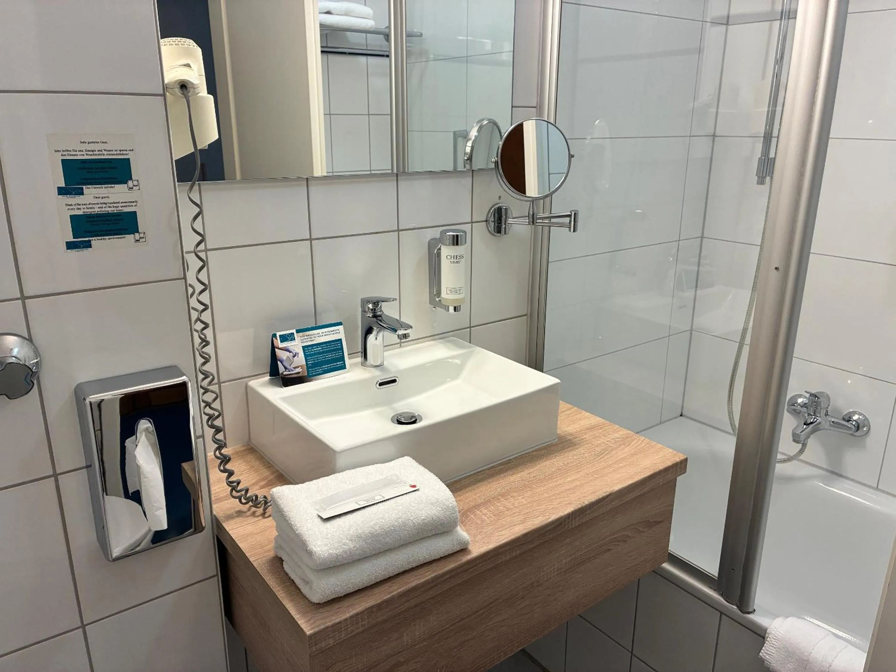 Bathroom in Hotel Rheinpark Rees