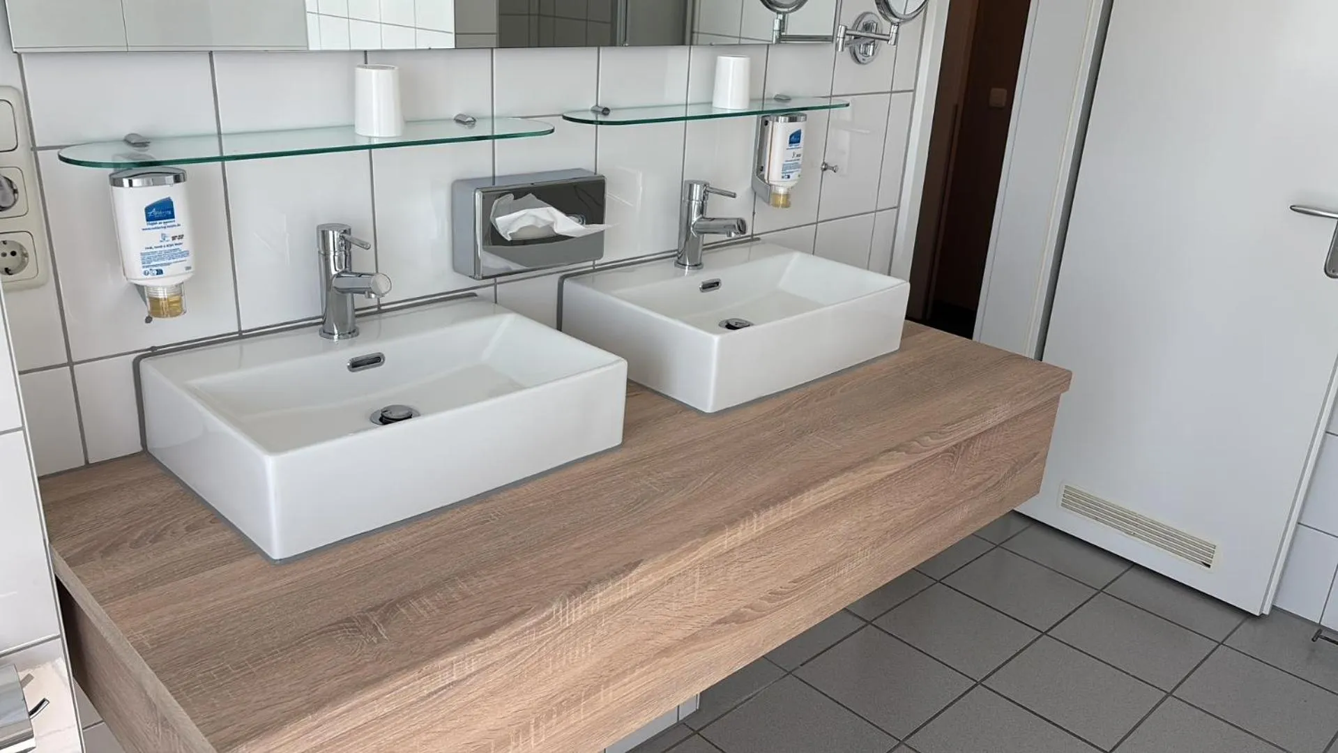 Bathroom in Hotel Rheinpark Rees