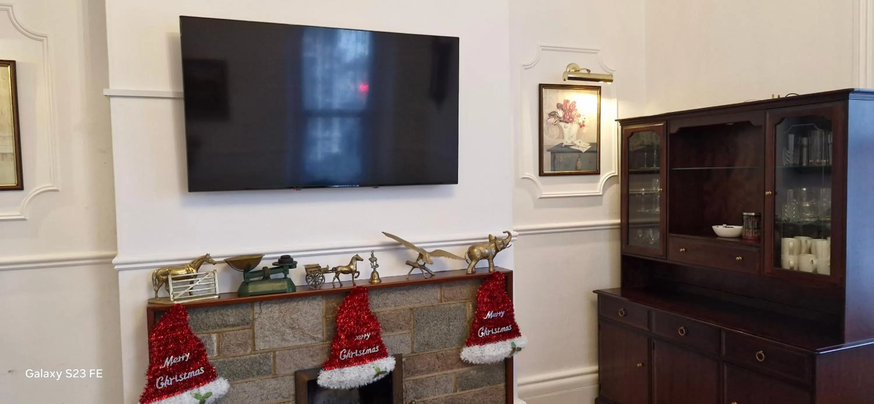 Living room in Holly Lodge