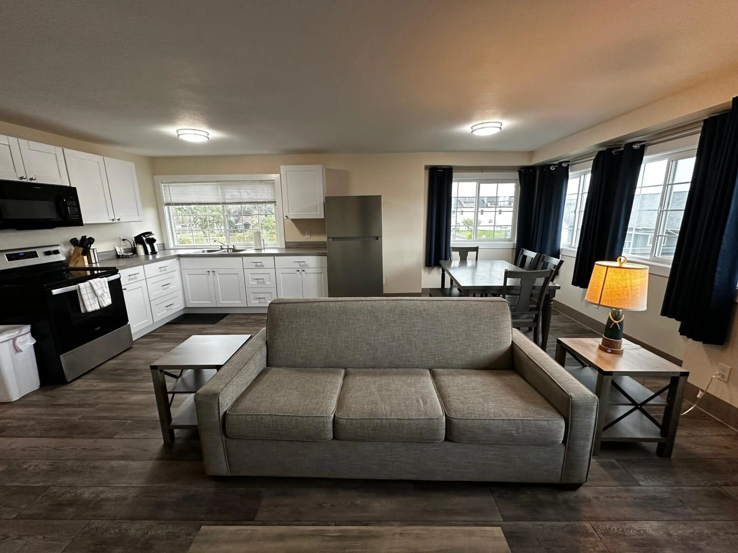 Kitchen or kitchenette in Coastal Inn and Suites