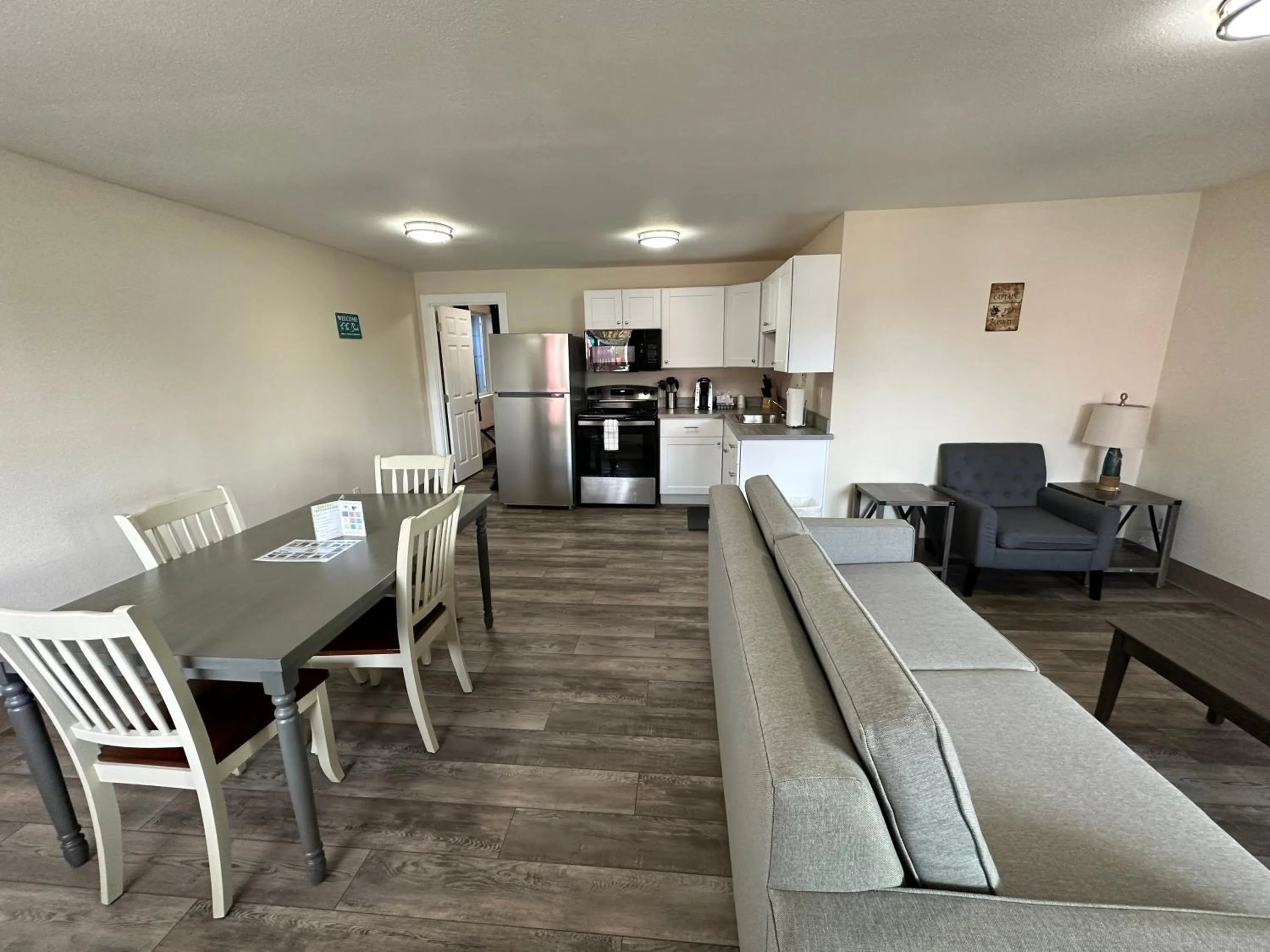 Kitchen or kitchenette in Coastal Inn and Suites