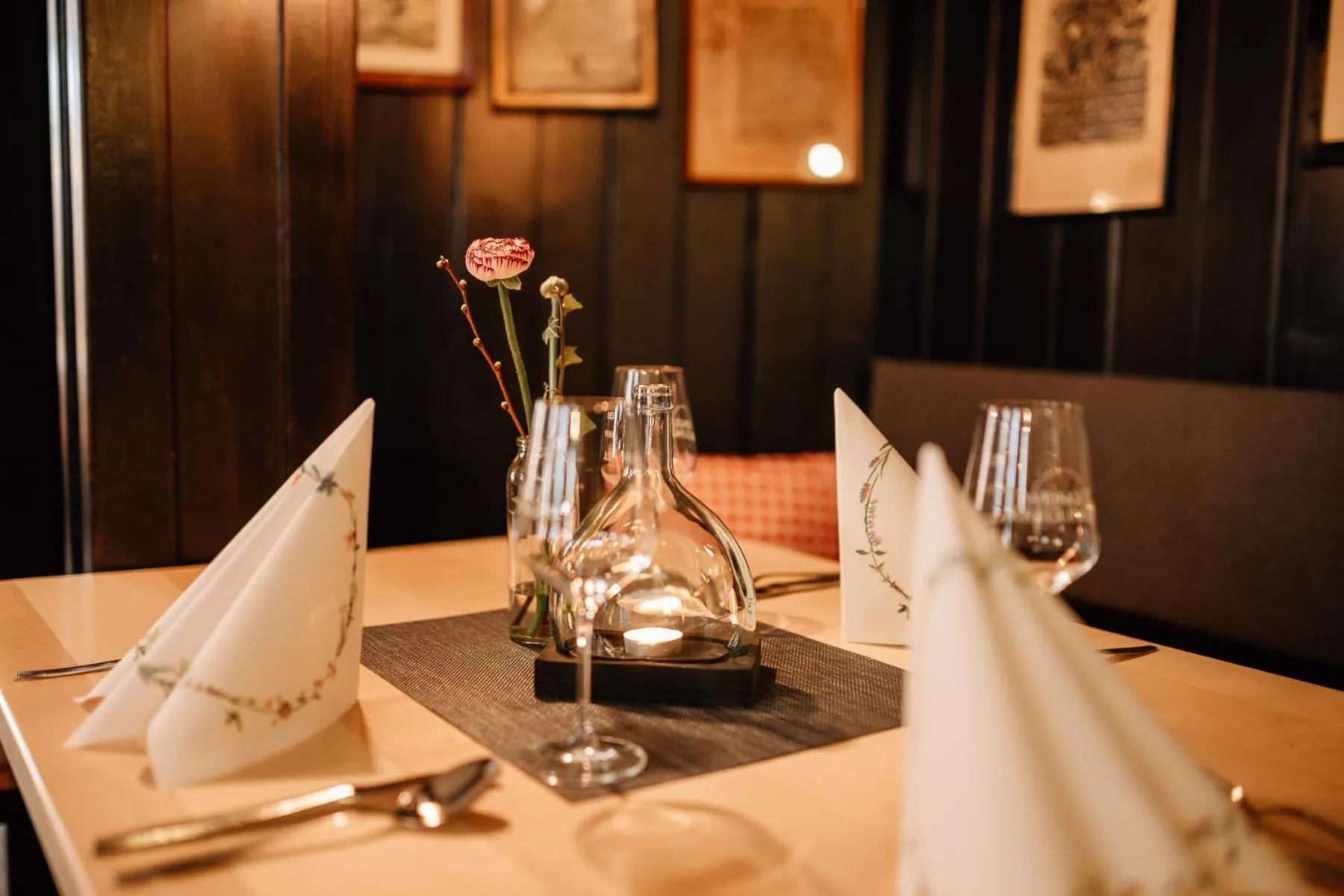 Restaurant/places to eat in Löwen Hotel & Restaurant