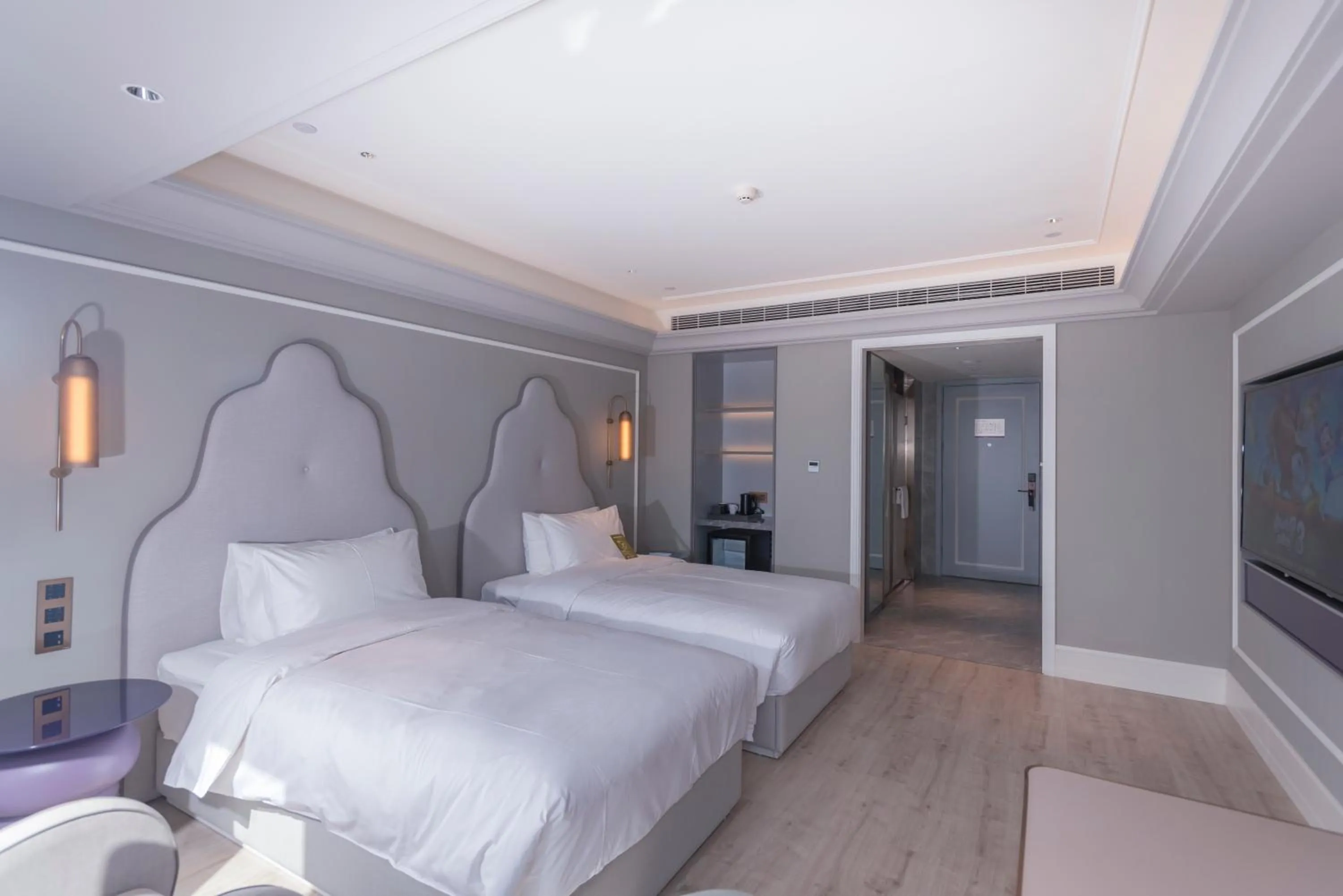 Standard Twin Room in Mercure Hotel Hangzhou East Railway Station