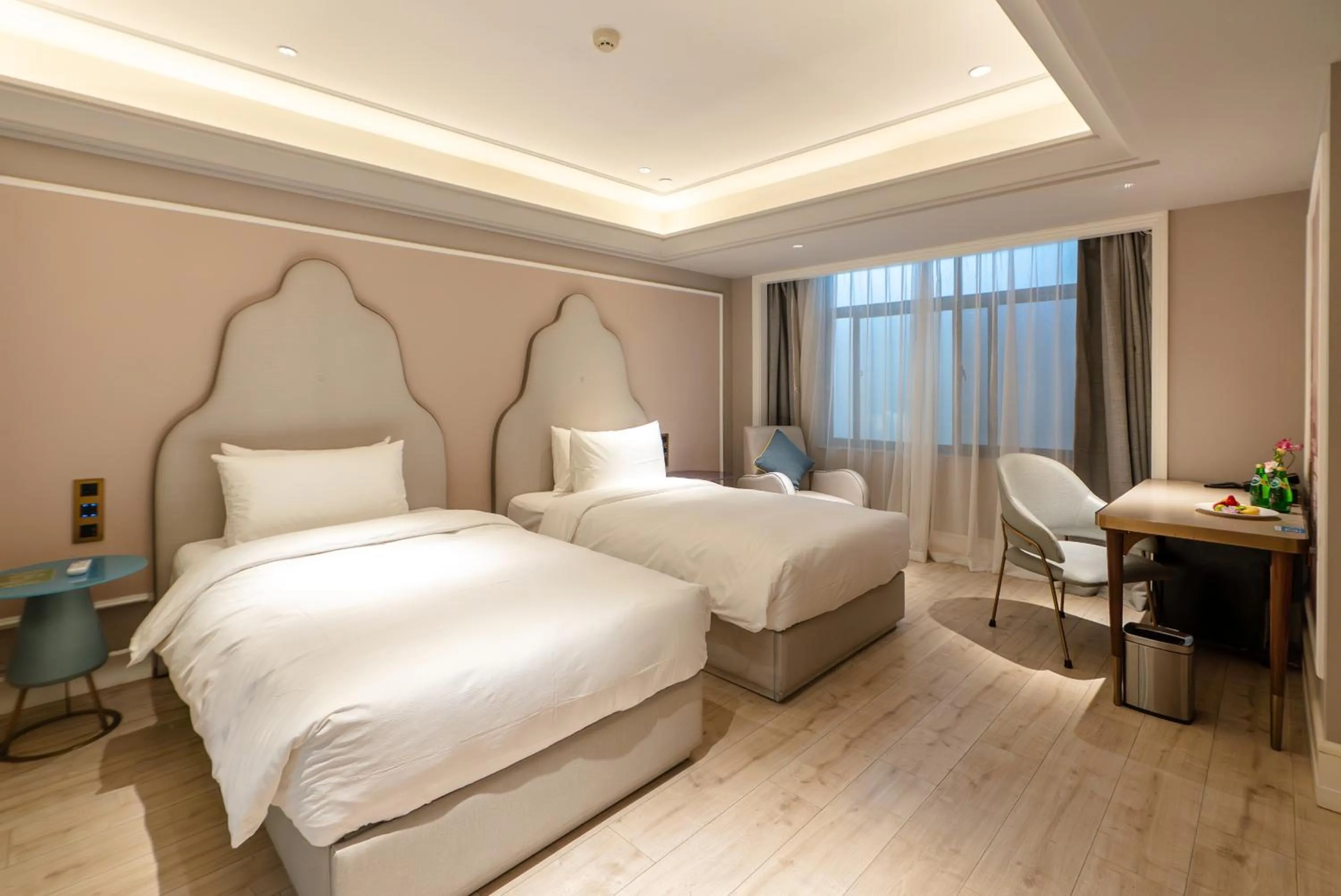 Bed in Mercure Hotel Hangzhou East Railway Station