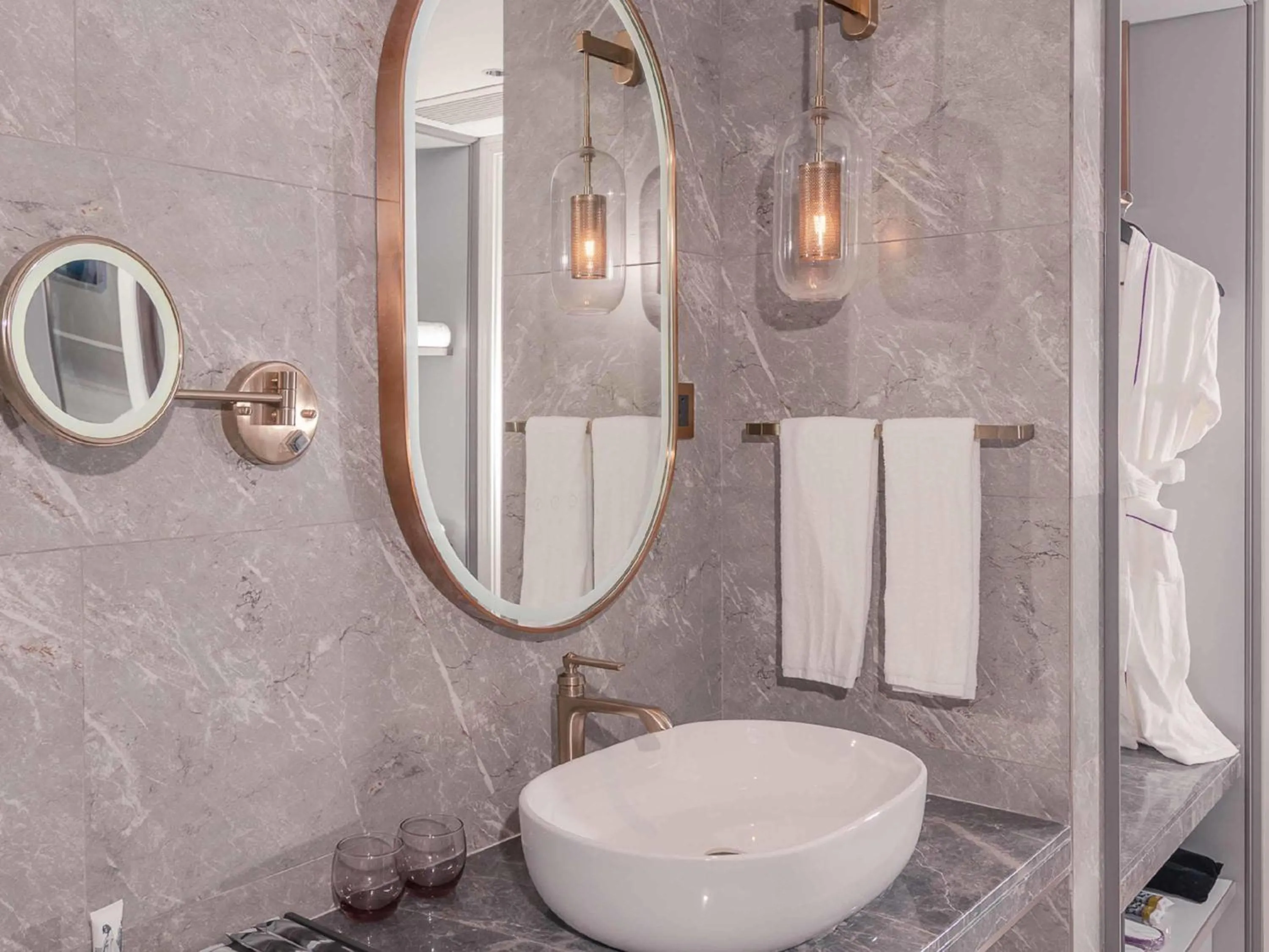 Bedroom in Mercure Hotel Hangzhou East Railway Station