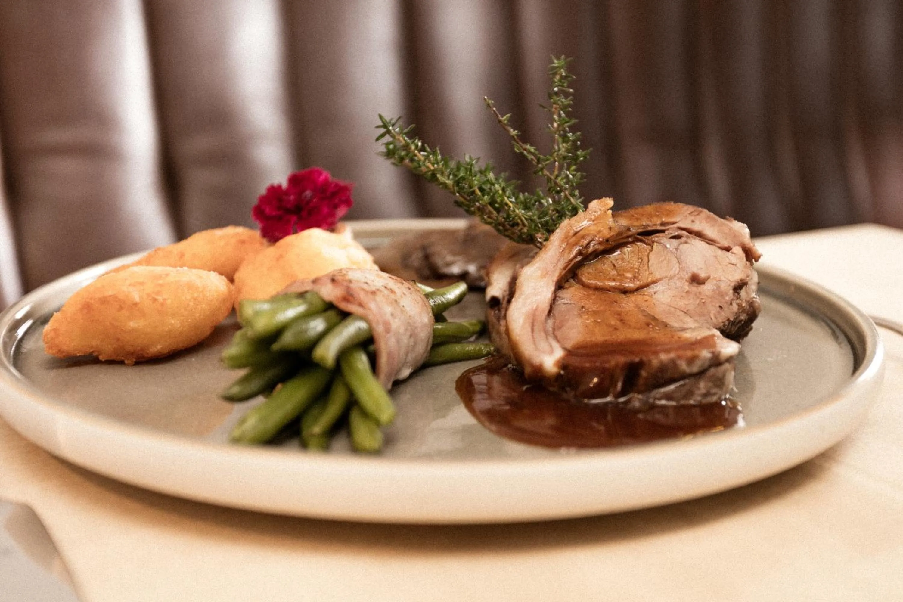 Restaurant/places to eat in Hotel Deutsches Haus