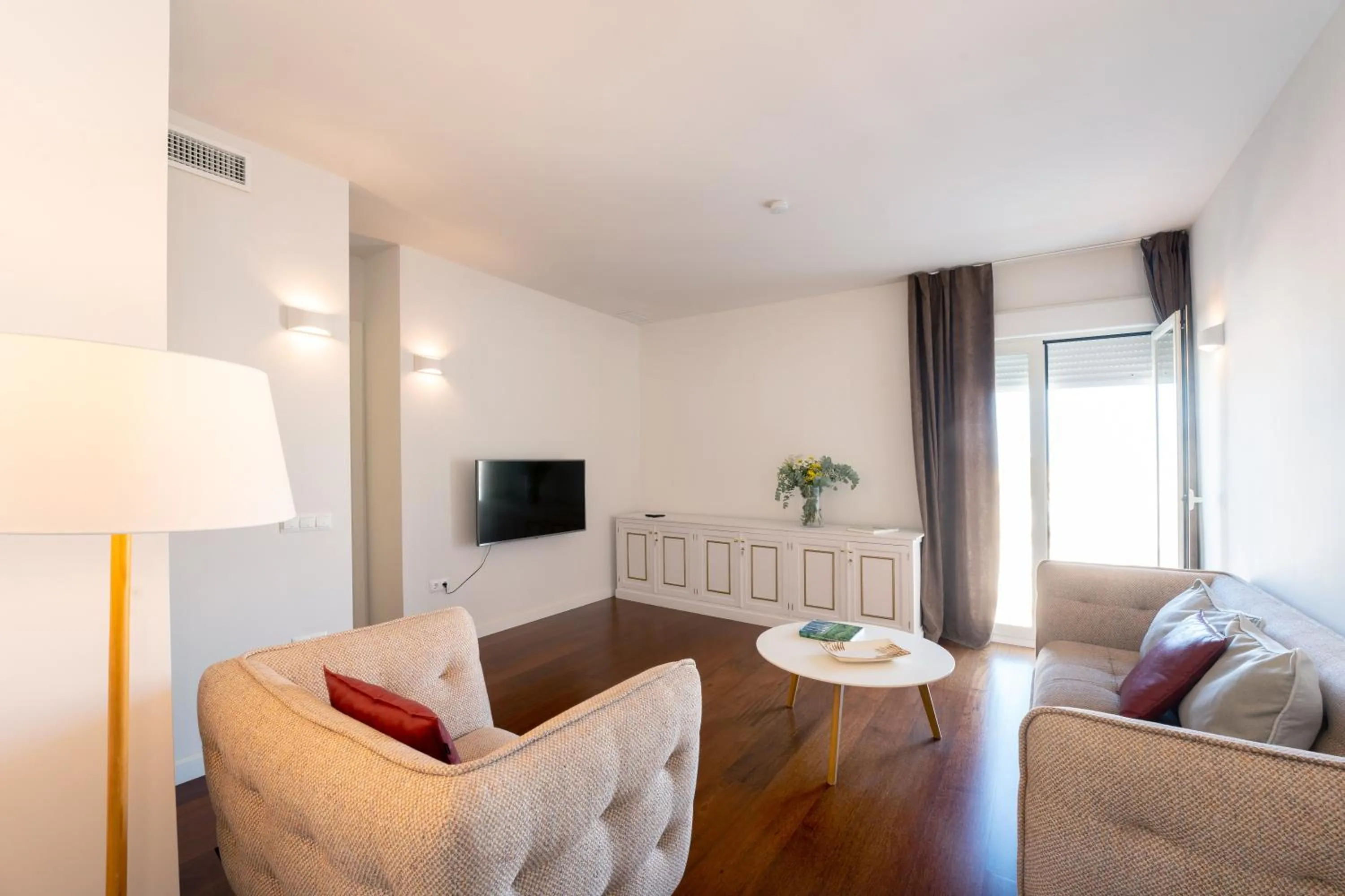 Living room in Plaza Mina Suites - Adults Recommended by Luxury Suites Cadiz