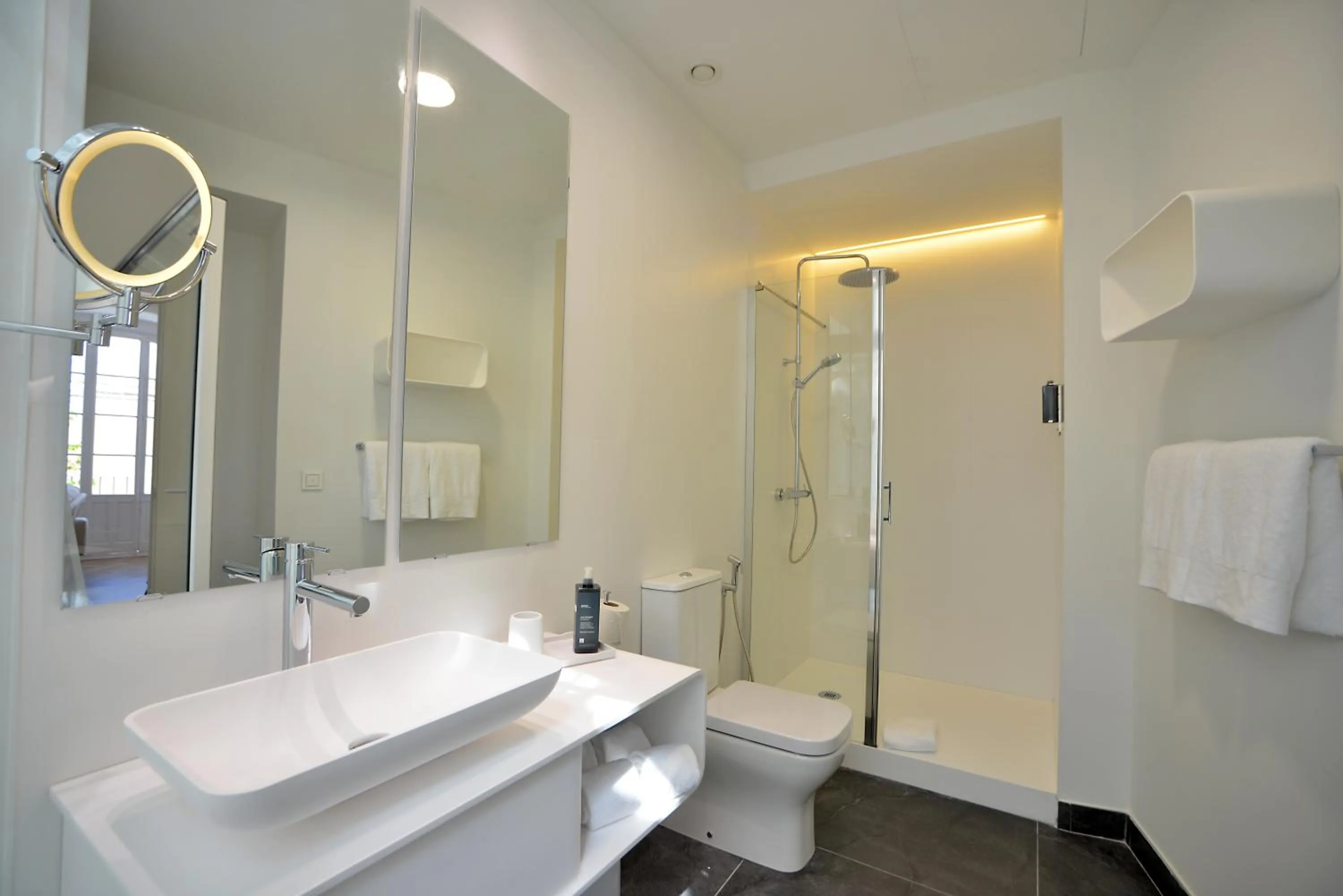 Bathroom in Plaza Mina Suites - Adults Recommended by Luxury Suites Cadiz