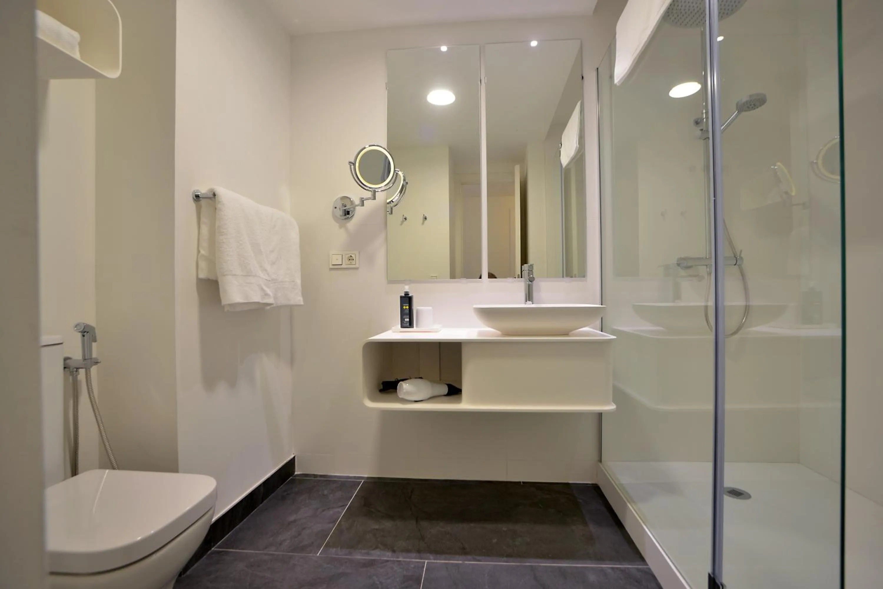 Bathroom in Plaza Mina Suites - Adults Recommended by Luxury Suites Cadiz