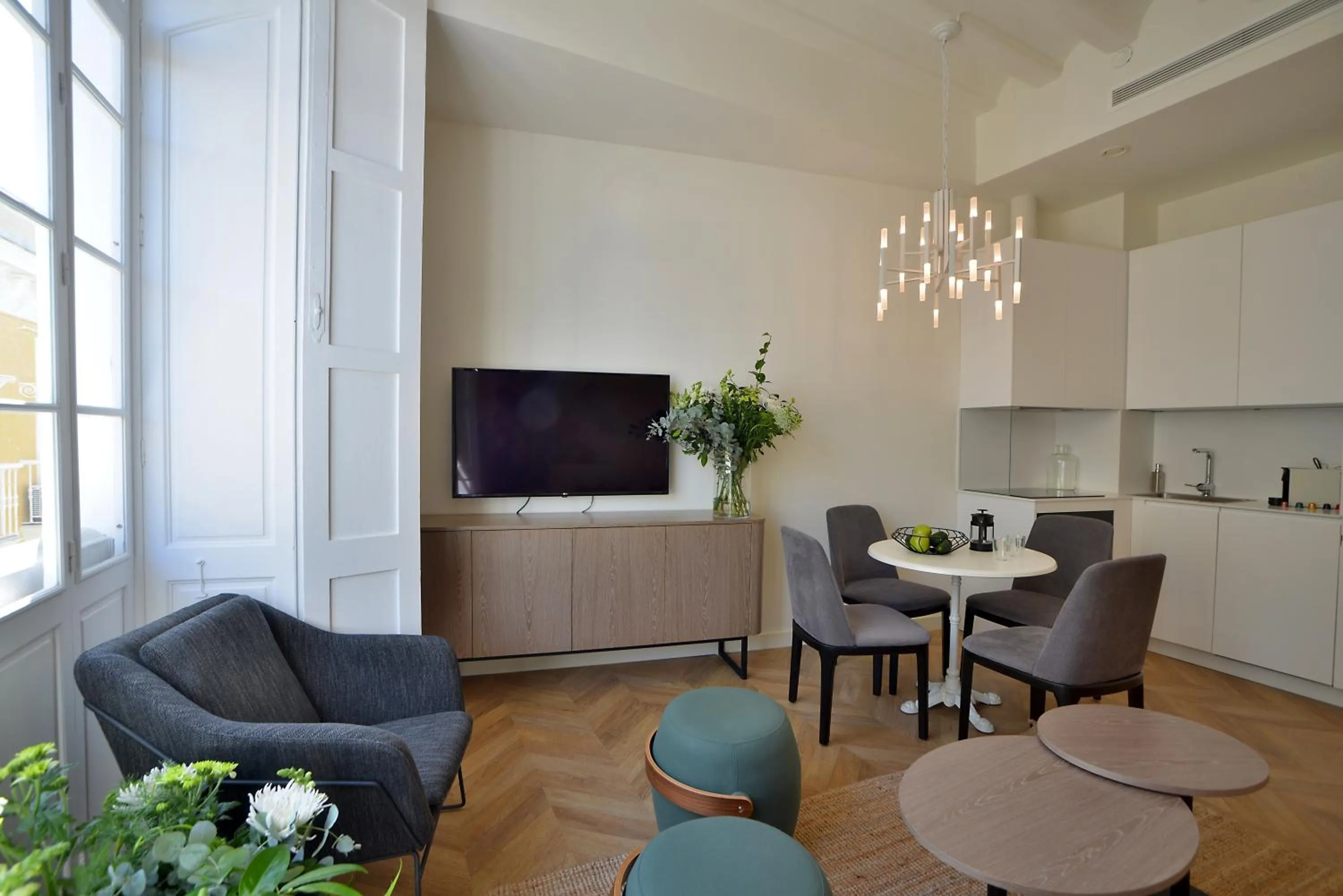 Living room in Plaza Mina Suites - Adults Recommended by Luxury Suites Cadiz