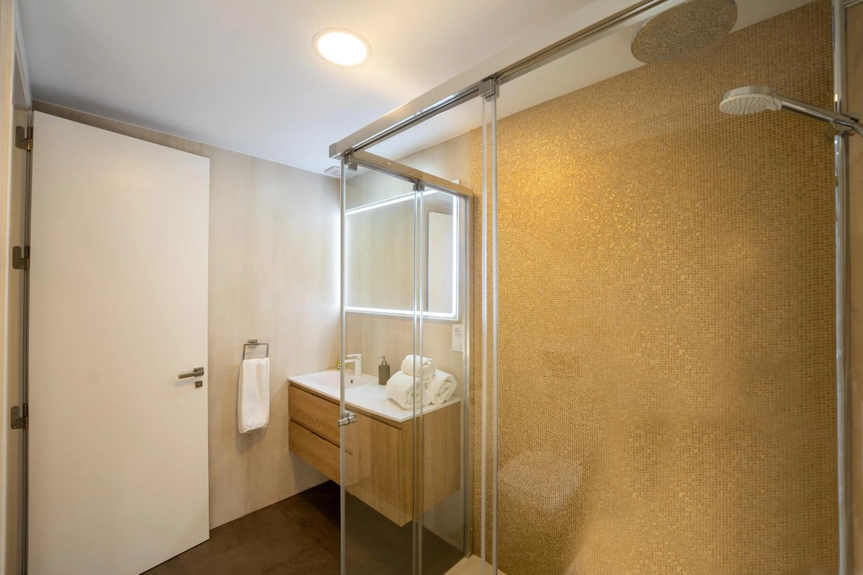 Bathroom in Plaza Mina Suites - Adults Recommended by Luxury Suites Cadiz